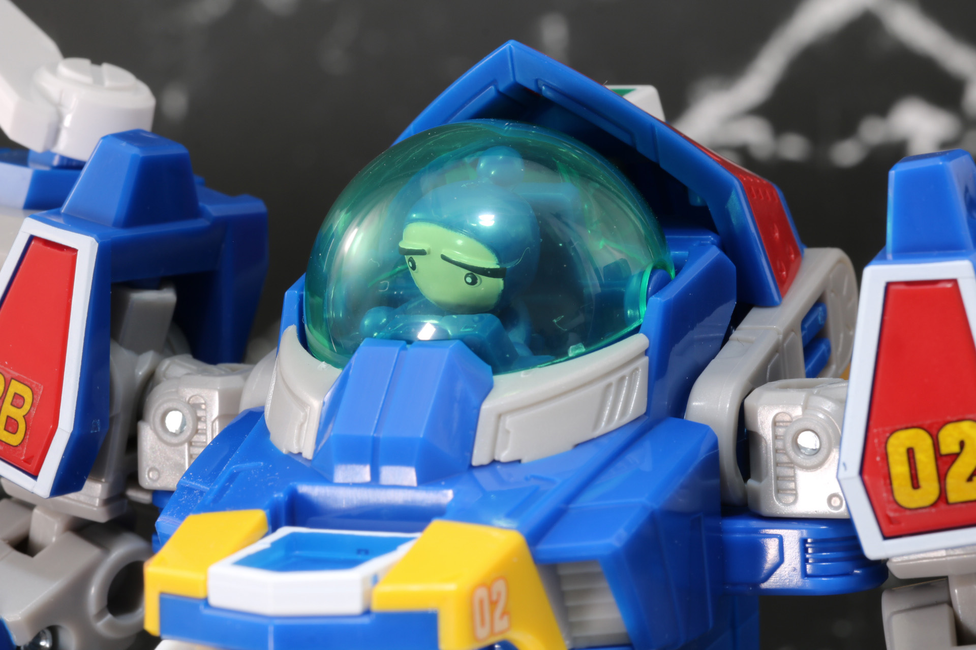 ビーダカプセルは反転でき、分離も可能