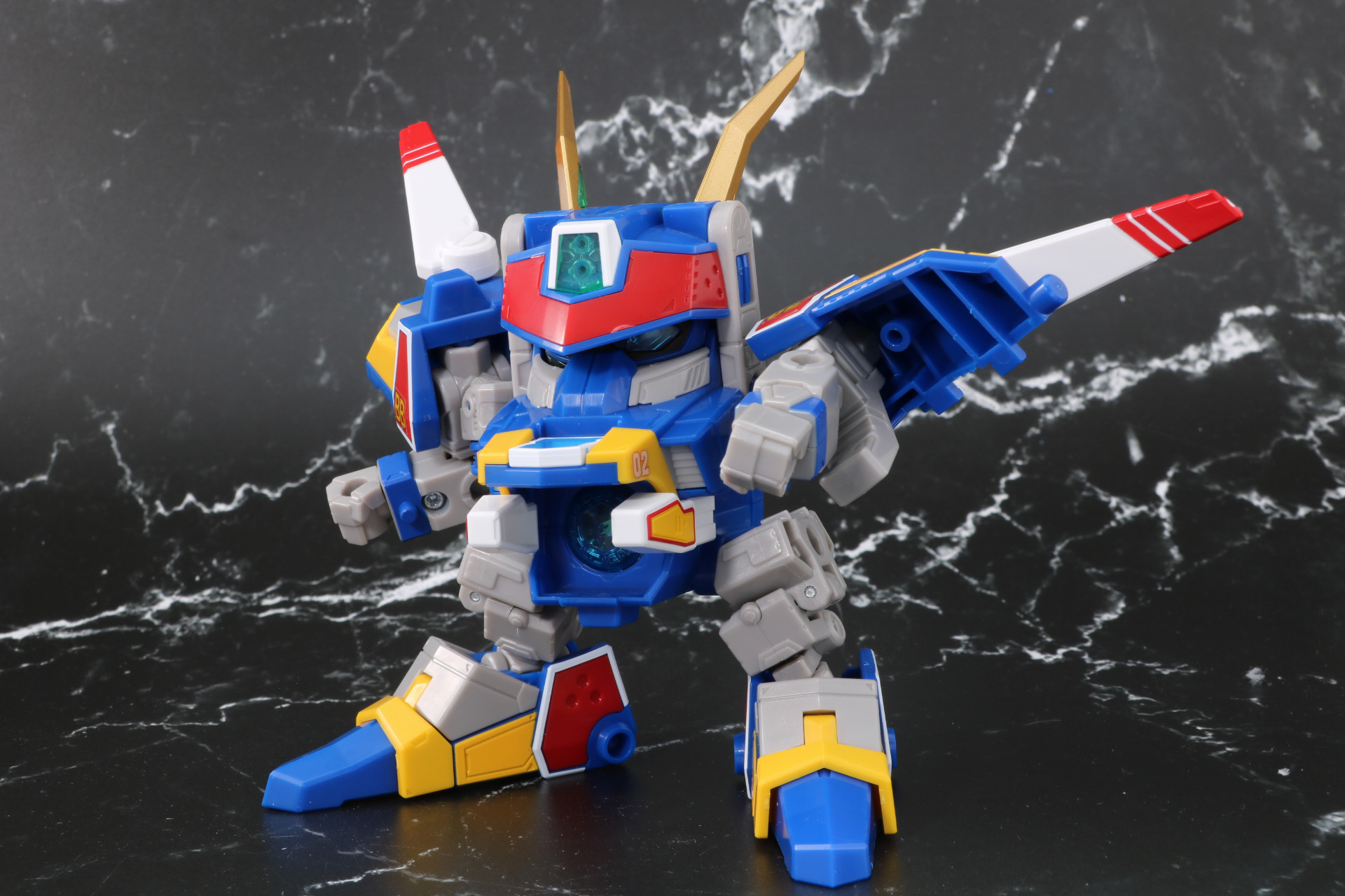 拳を前に突き出すポーズ