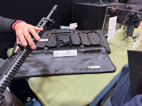 陸上自衛隊の市街地戦闘訓練用教材として採用された「20式 5.56mm 小銃