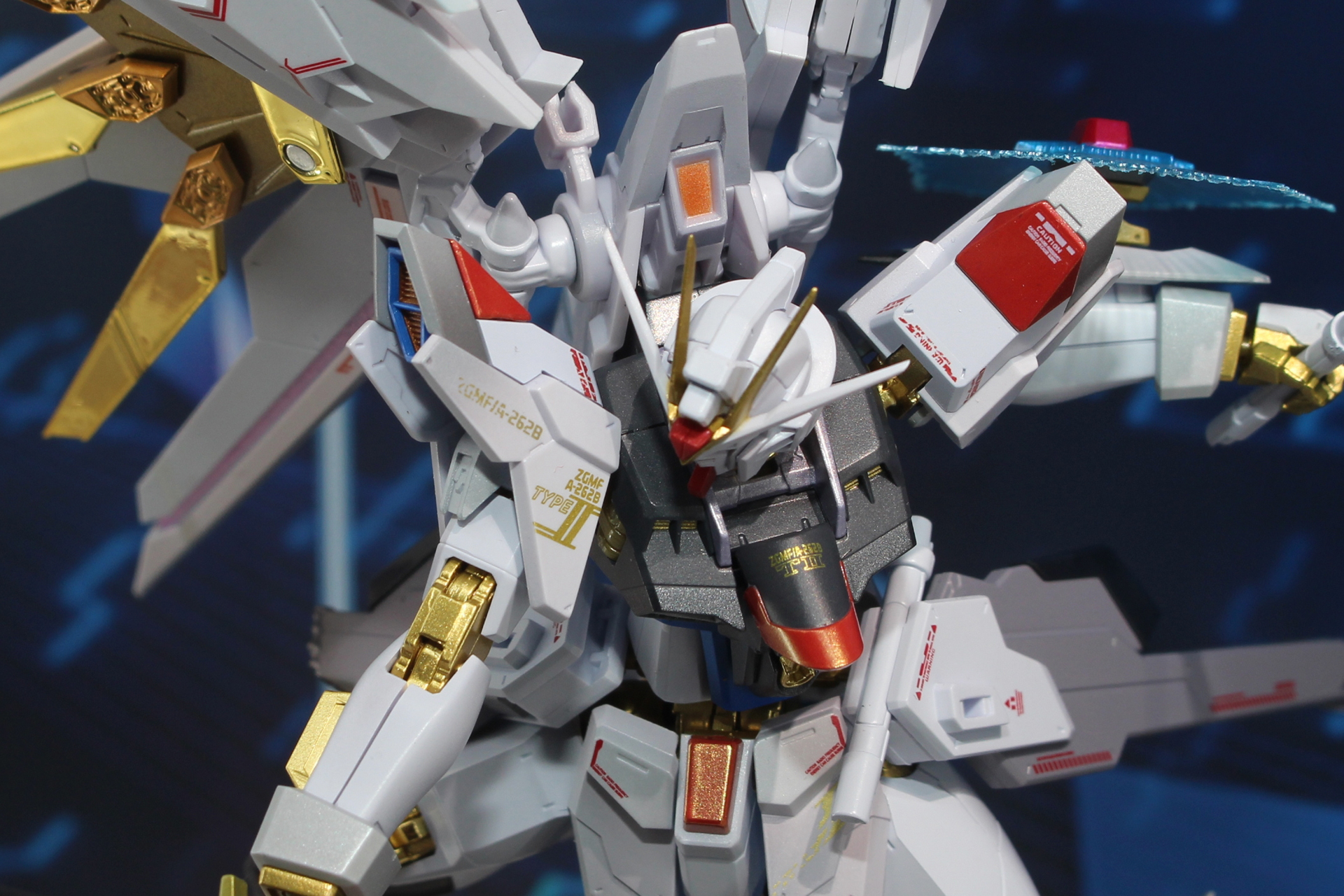 かすれたマーキングもダメージを表現している