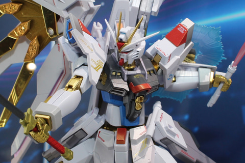 特別企画】戦闘ダメージを表現した「METAL ROBOT魂 ＜SIDE MS