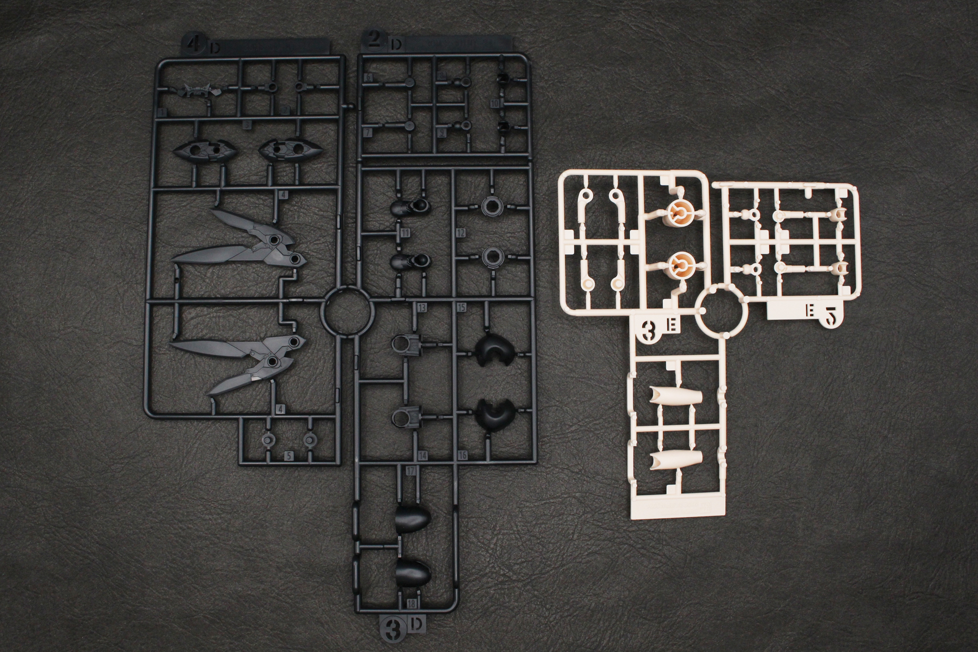 Dパーツ、Eパーツ