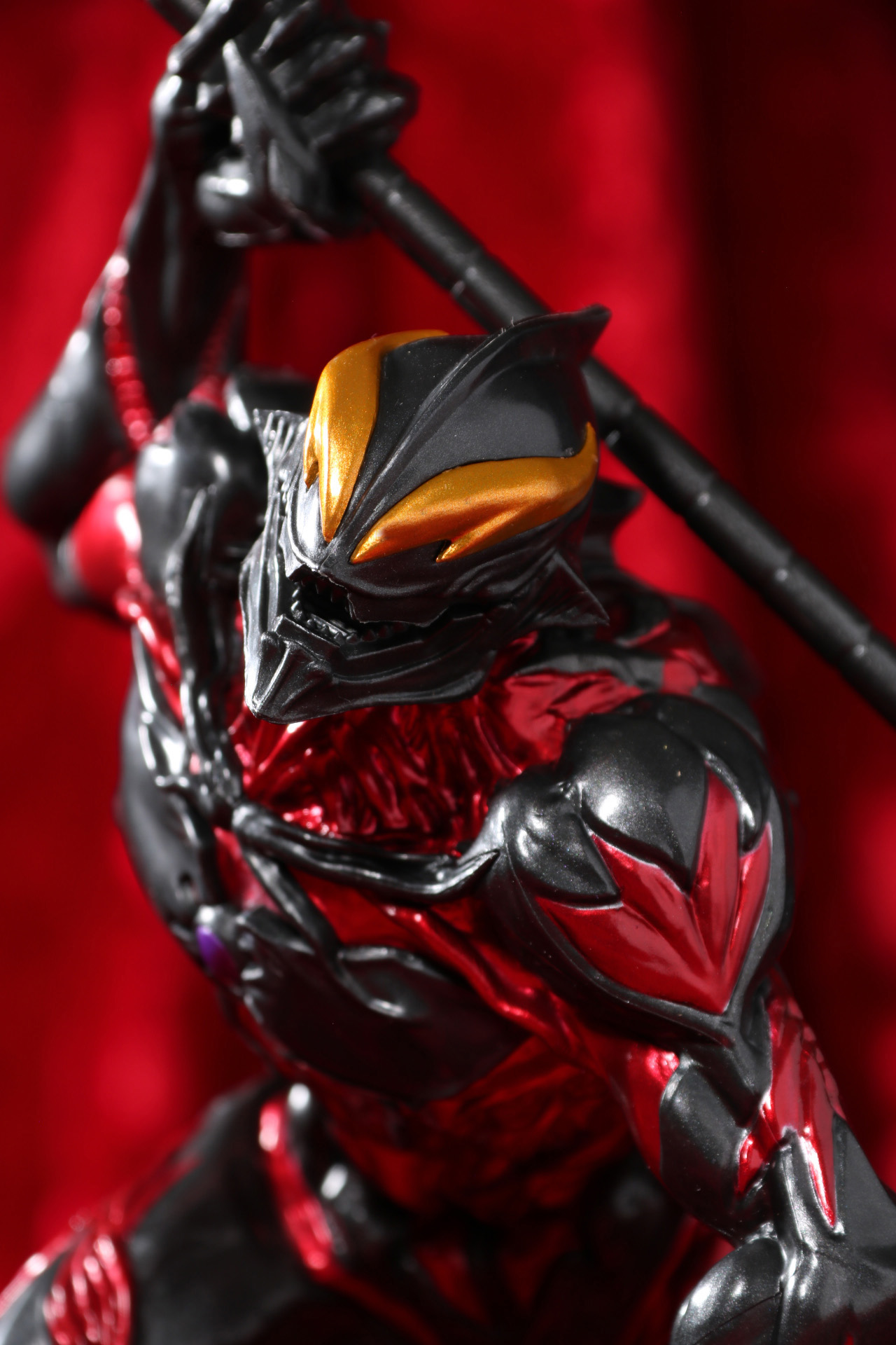 背中も鍛え抜かれた肉体美が感じられる。