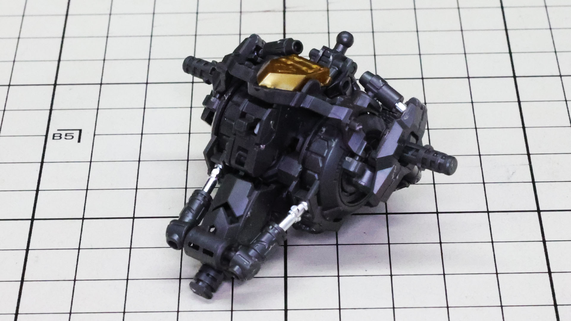 完成したガンダム・フレームによる胴体部！