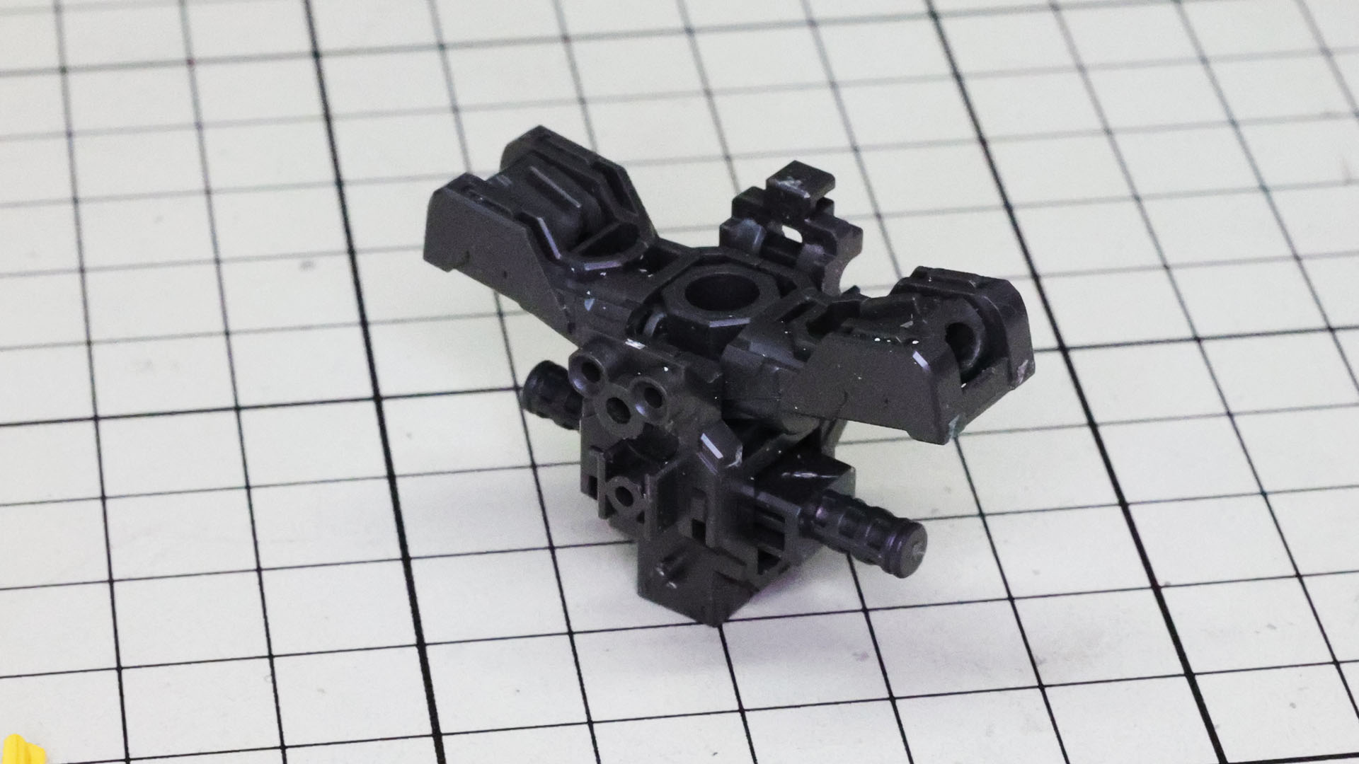 ゆっくりじんわり正しい位置になるように押し込んでいきます