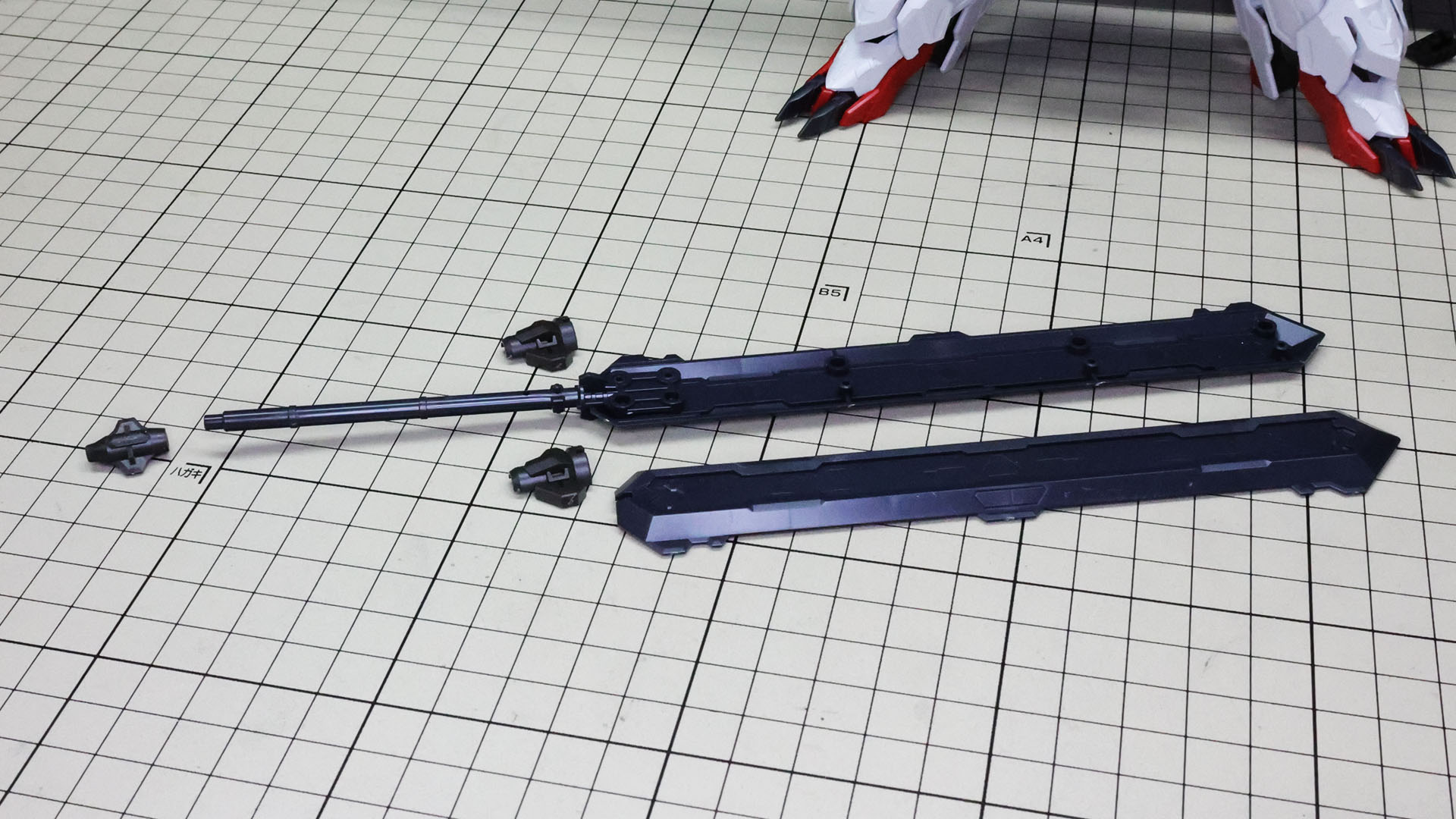 ソードメイスはとても長くて迫力あります