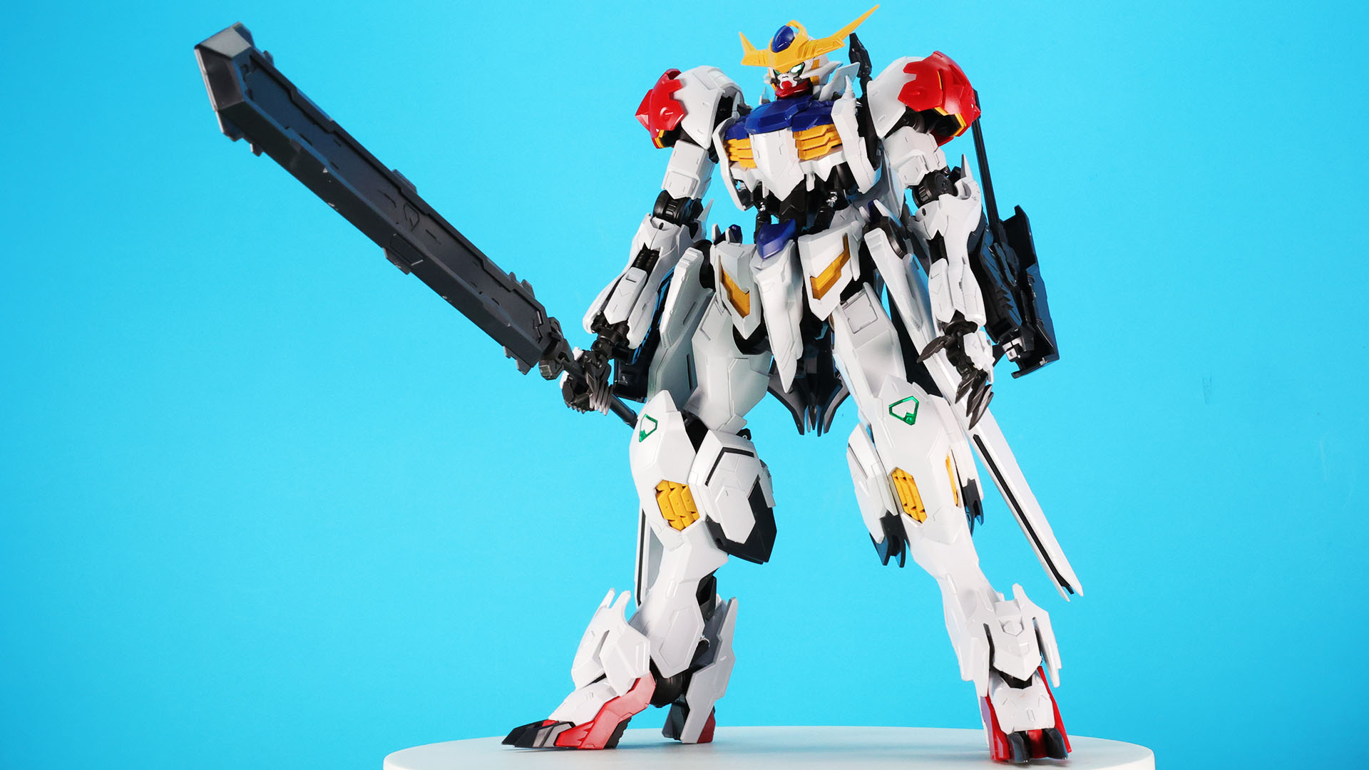 組み上がったMGガンダムバルバトスルプスは想像以上に緻密で大胆なスタイリング！