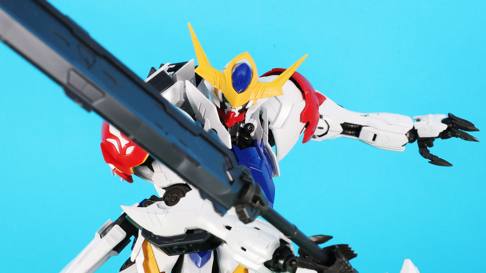 腰のひねり（回転）も胴体部のねじり表現も多彩にできます