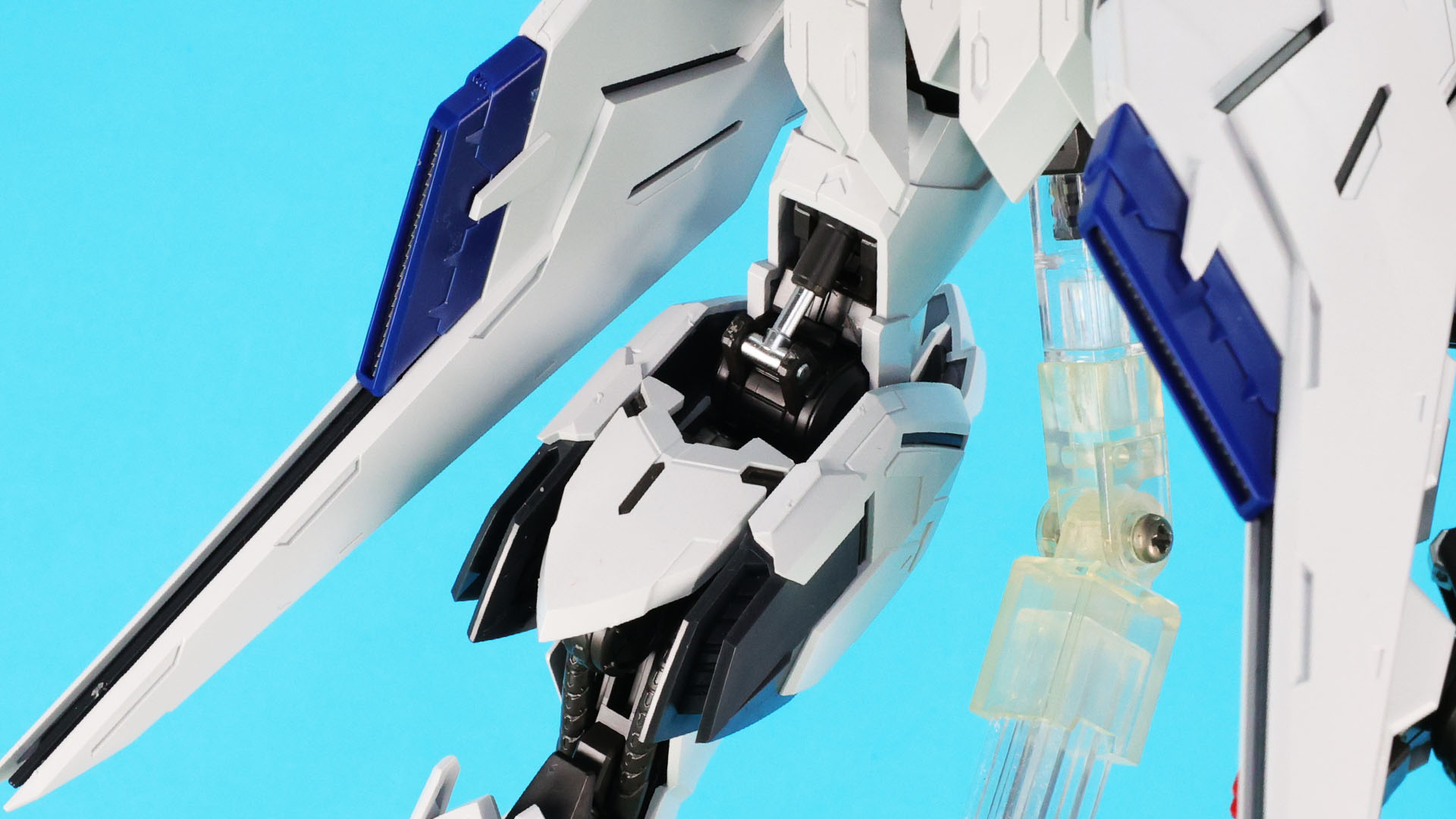 膝関節のシリンダーにぐっと力が入る様子を感じられます