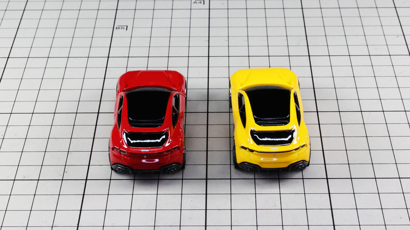 リア：絞り込まれたリアウインドウ