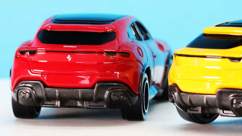 ロゴはリアにもプリントされています