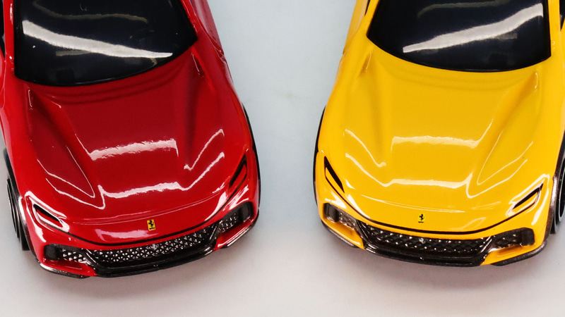 ボンネットフードの複雑な面形状を情感豊かに再現しています