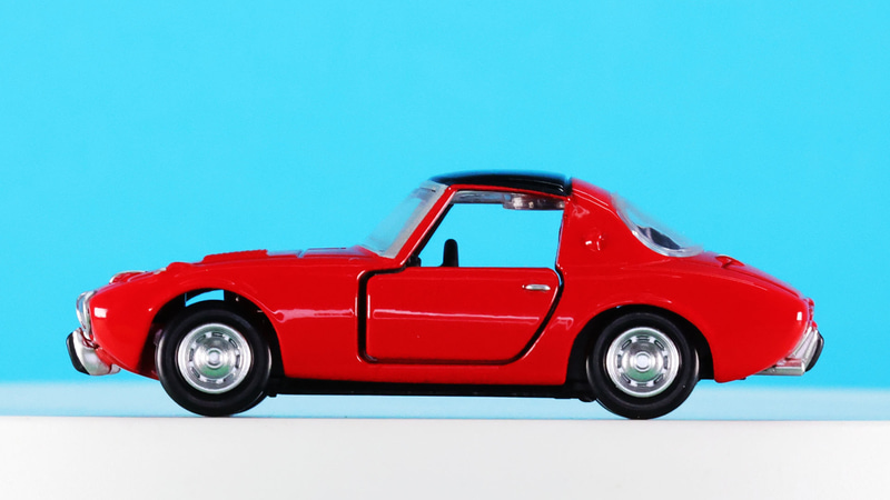 現在の目で見てもそのコンパクトさやスポーツカーとしての潔さも感じます