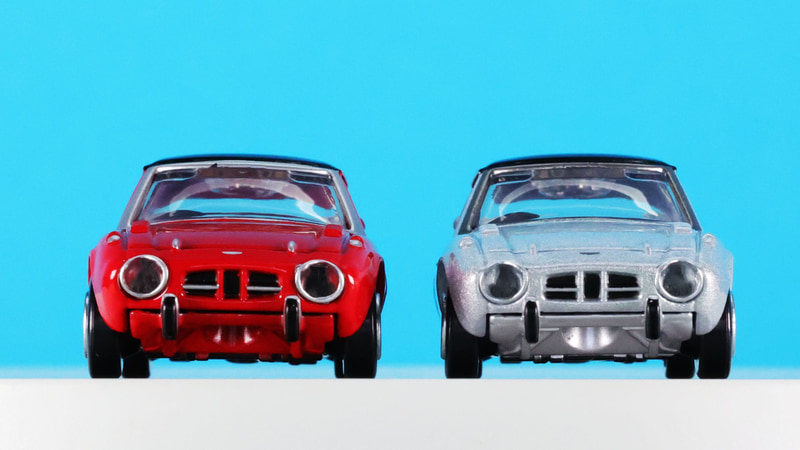 丸目2灯のヘッドライトがかわいい！