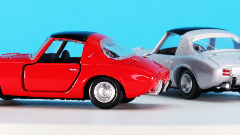 ルーフからリアにかけてのアールの変化も楽しい