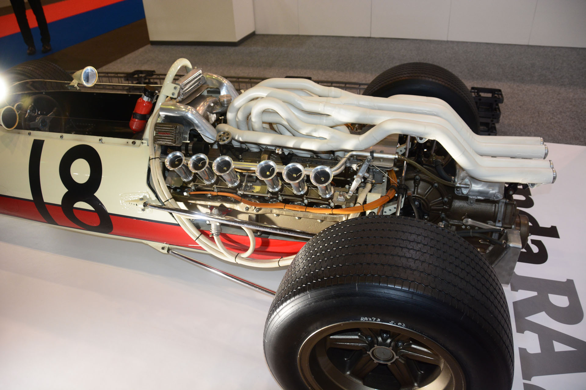 「RA273」は1966年、新たに3リッターエンジンで争われることになったF1グランプリにHondaが投入したマシンだ。こちらはHondaがこのイベントのために2台も出展している