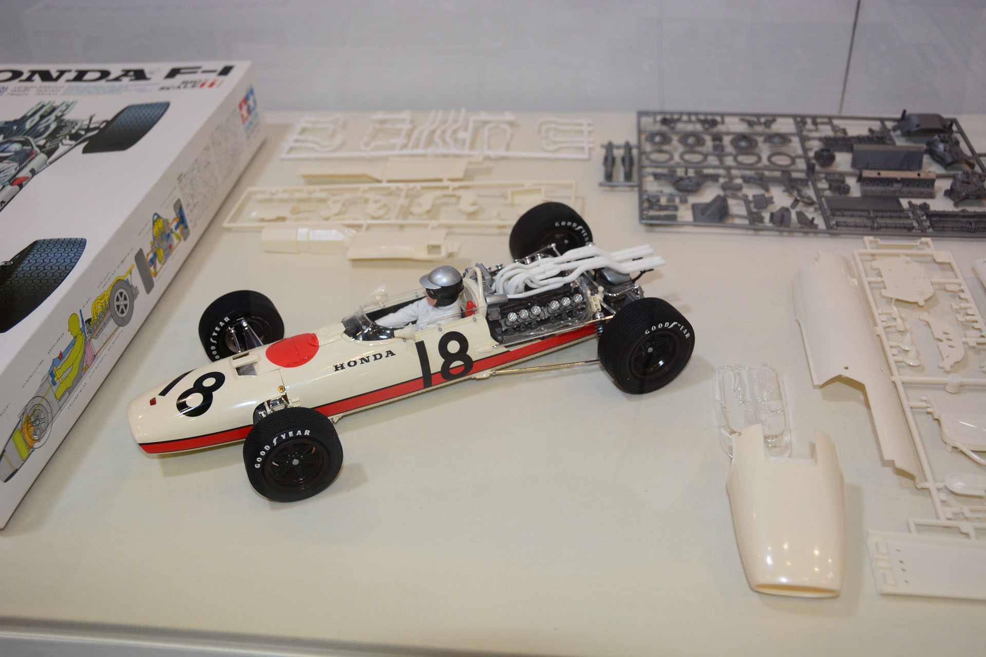 タミヤは1/12でのプラスチックスケールモデル第一弾として1967年11月に立体化、世界に模型メーカーとして認められるきっかけとなった