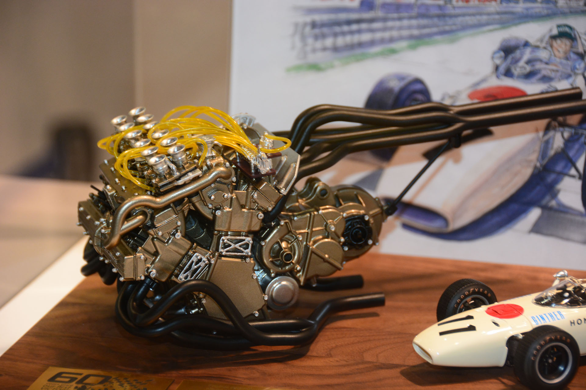 日下エンジニアリングとHonda、タミヤのコラボレーションによるエンジン模型とタミヤのプラモデルをセットにした「Honda RA272 First Victory Memorial Set」2026年2月末発売予定で、価格は165,000円