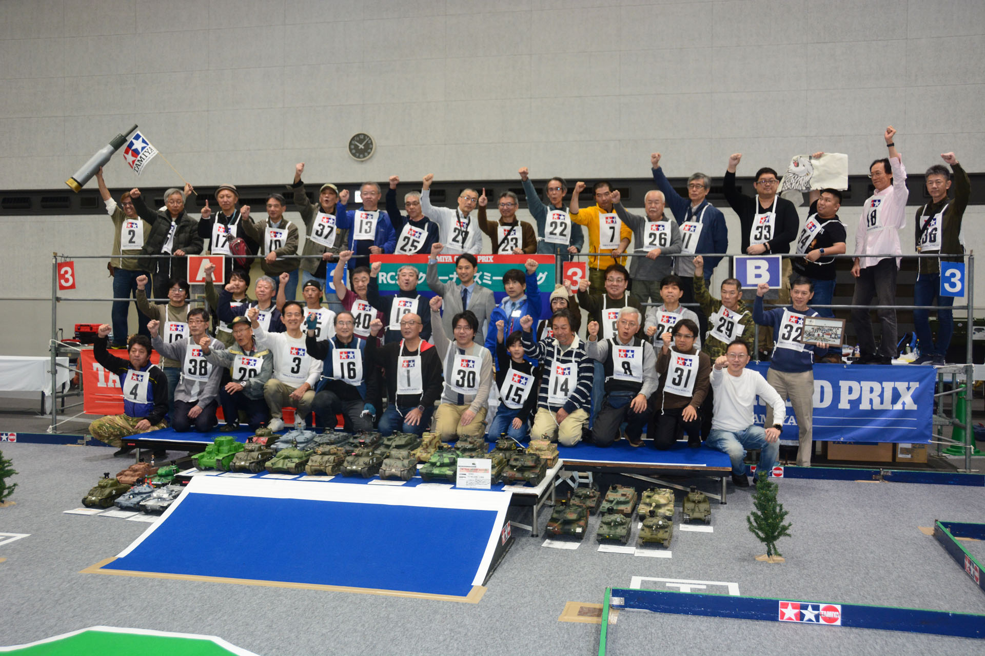 田宮信央取締役社長との記念撮影