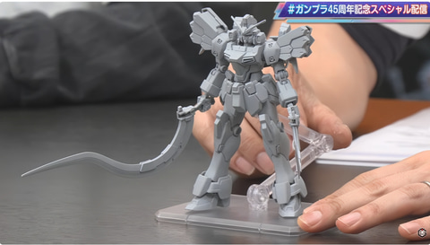 HG 1/144 ガンダムサンドロック改 EW」、軟質素材のマントを公開