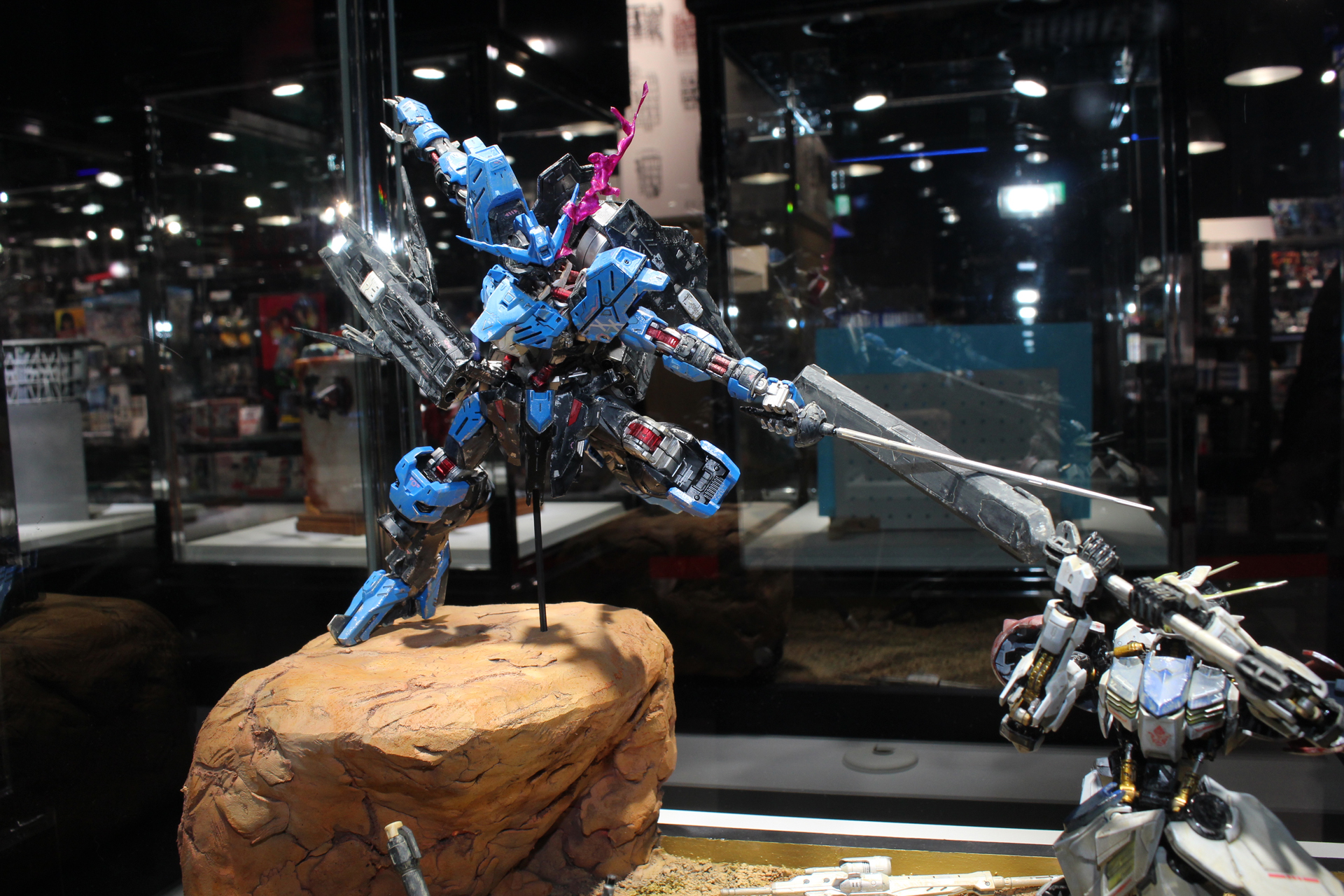 IF ORPHANS／尊／MG 1/100 ガンダムヴィダール他