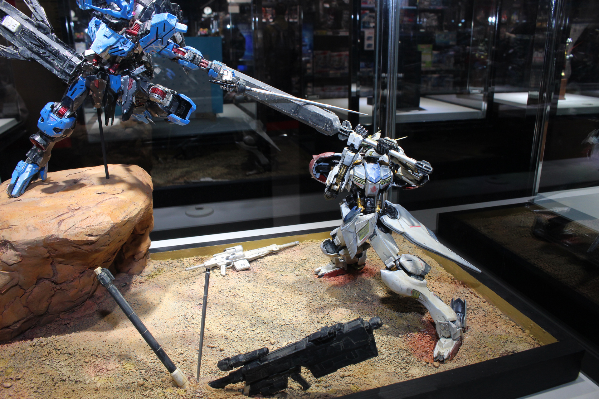 IF ORPHANS／尊／MG 1/100 ガンダムヴィダール他