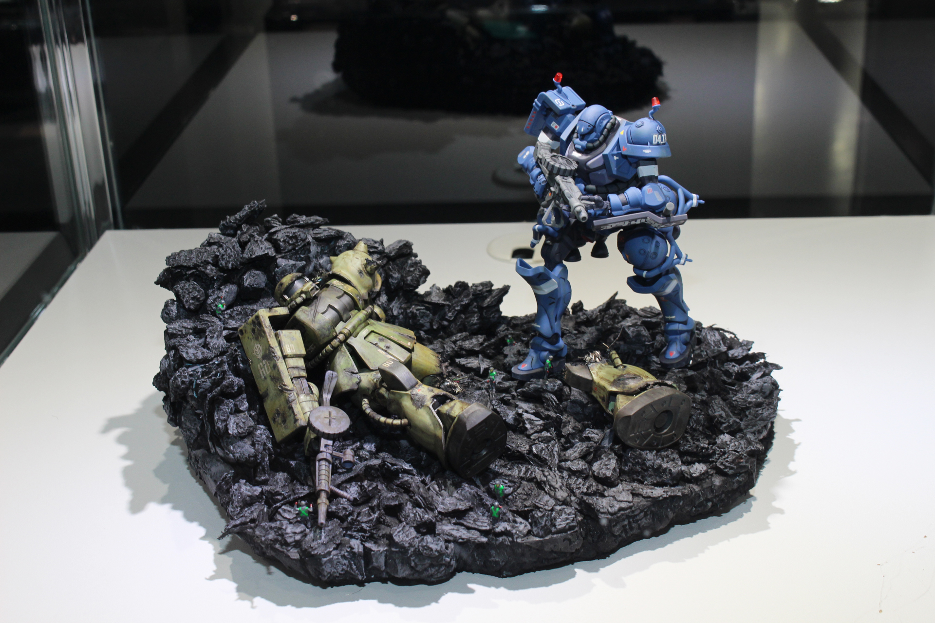 「向こう側」から残されたもの／うな10／HG 1/144 軍警ザク他