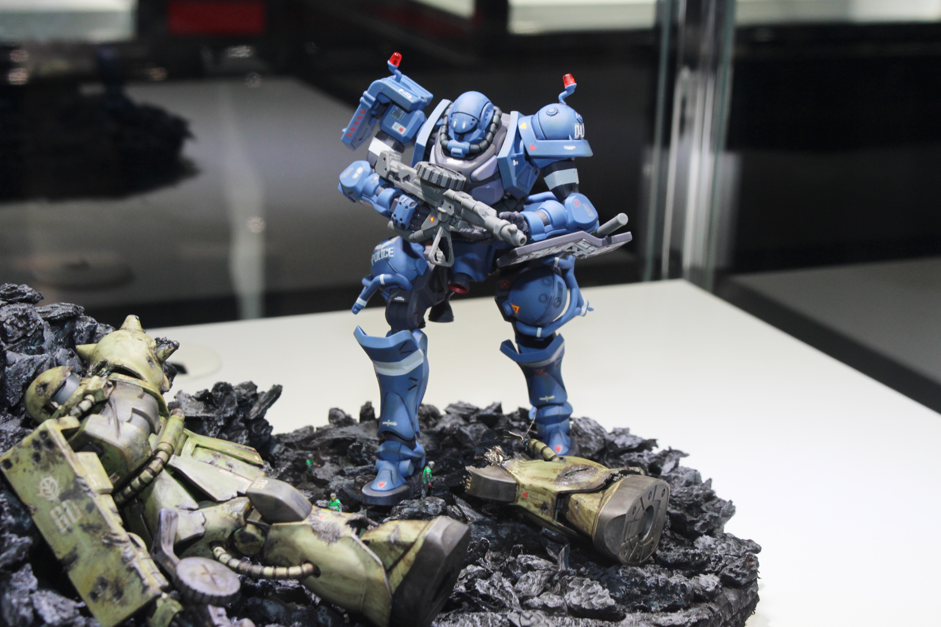 「向こう側」から残されたもの／うな10／HG 1/144 軍警ザク他