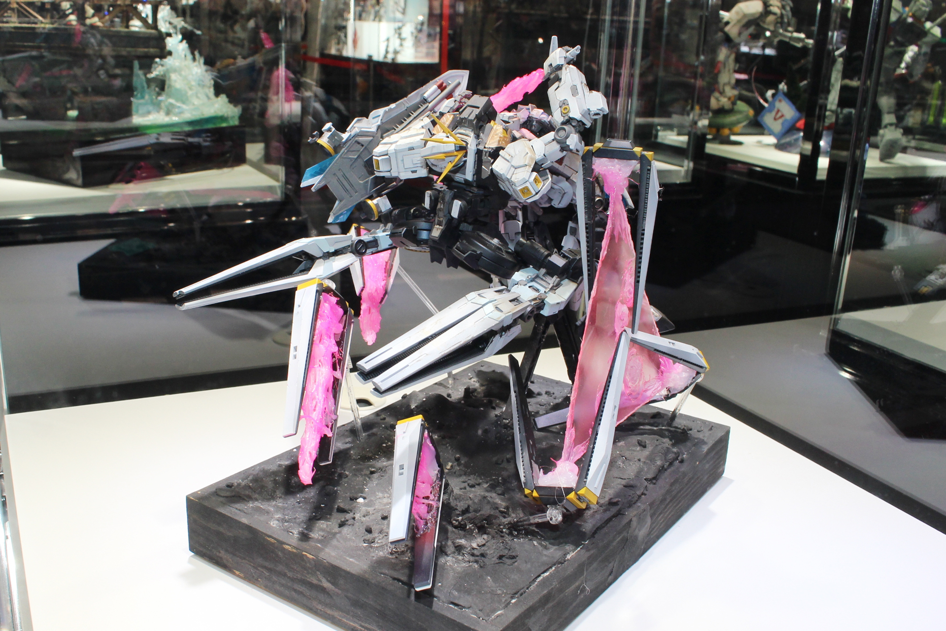 ν→NEXT／みみみのみ／MG 1/100 ナラティブガンダム B装備 Ver.Ka他
