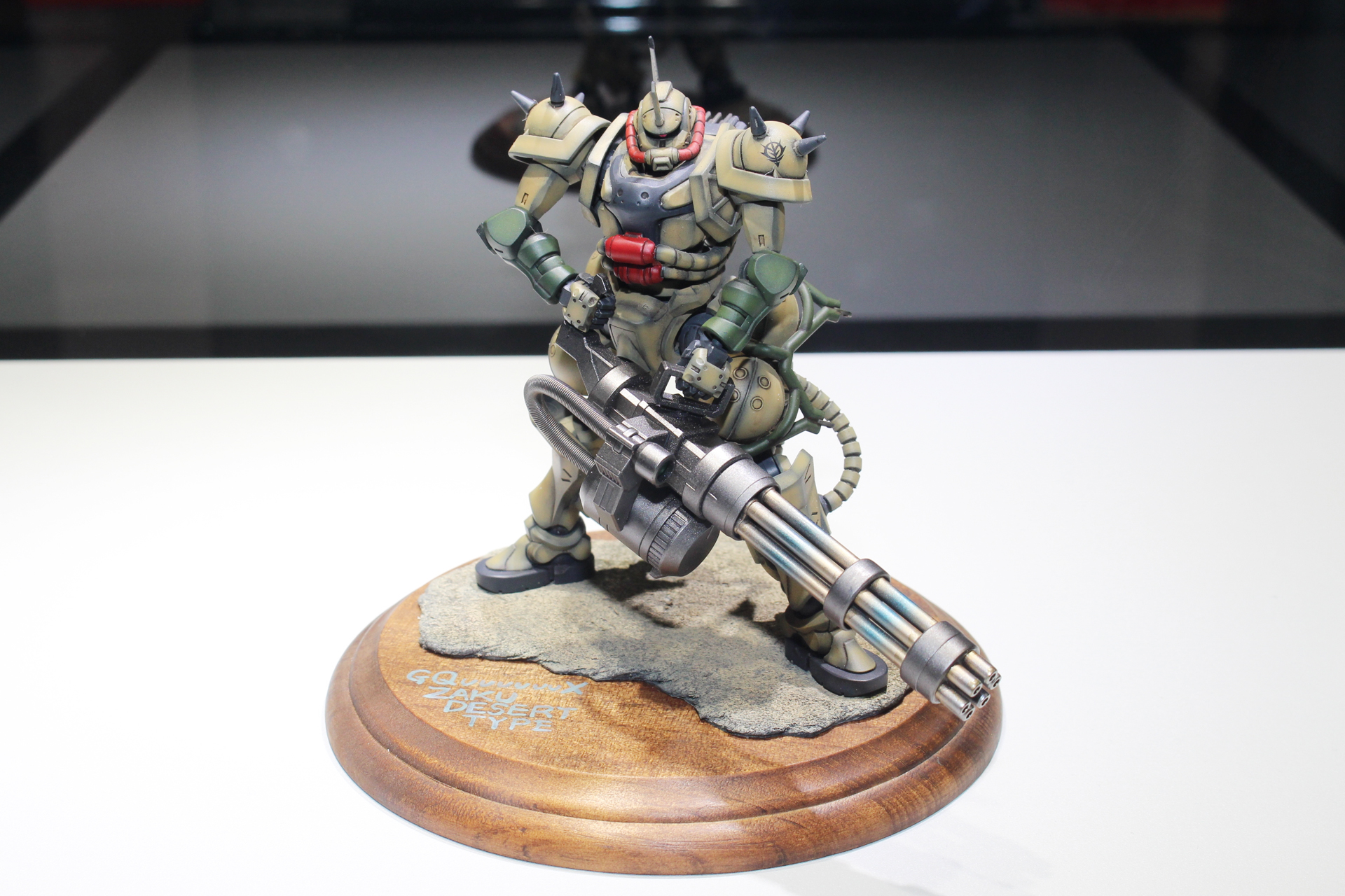 GQザク・デザートタイプ／イクタサン／HG 1/144 軍警ザク他