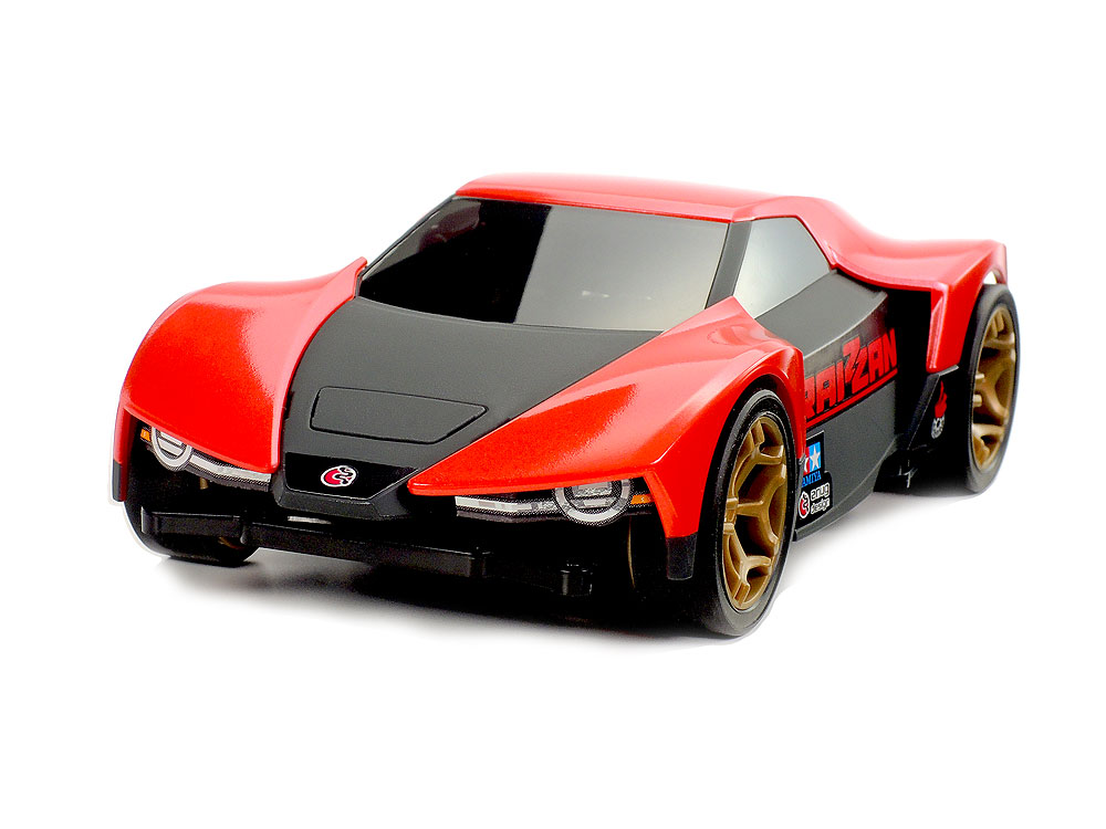 前後バンパーを外した姿。ディスプレイモデルとしての見ごたえもたっぷり。