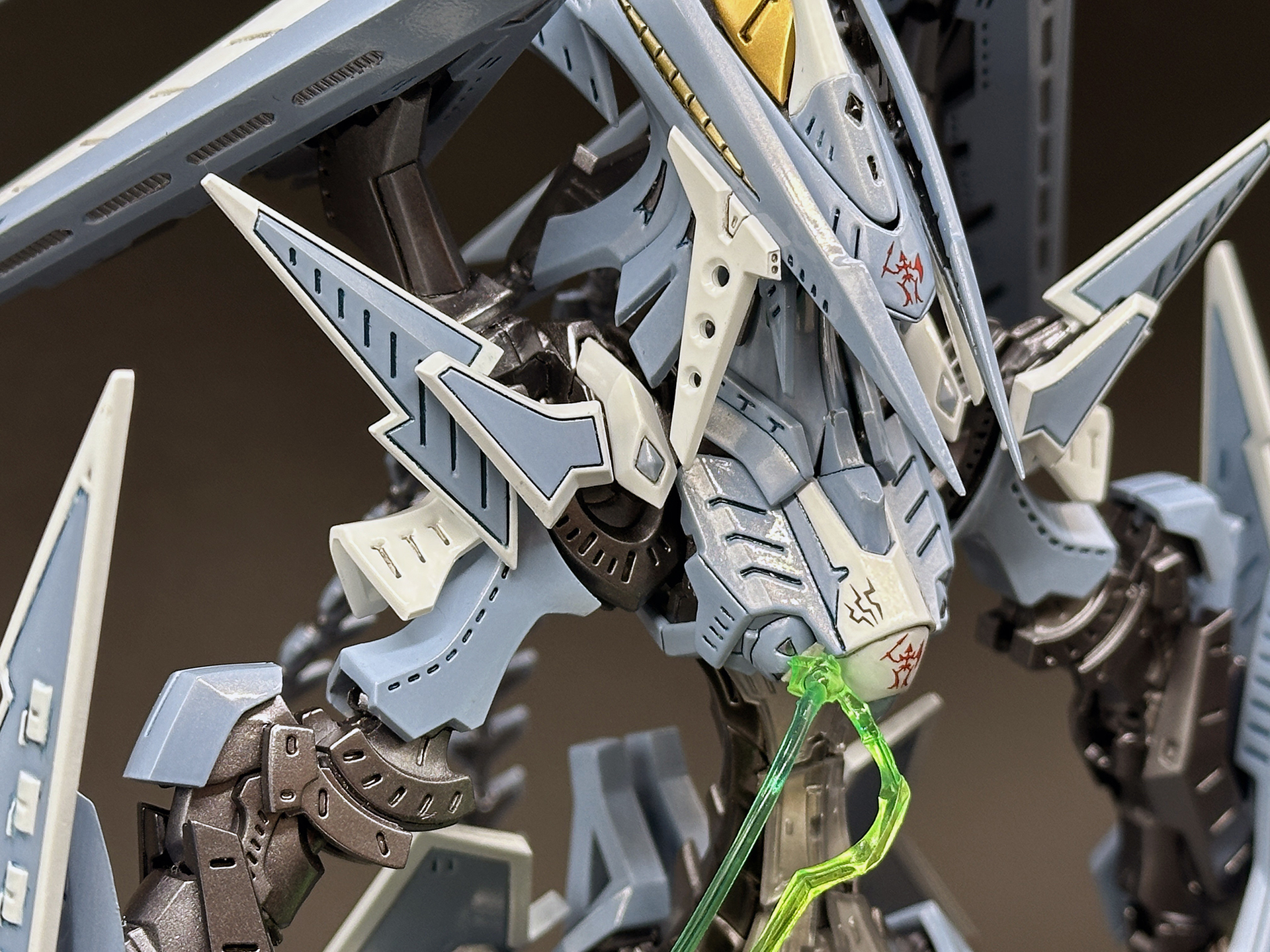 本騎の外装はパール塗料を使用した仕上がりです