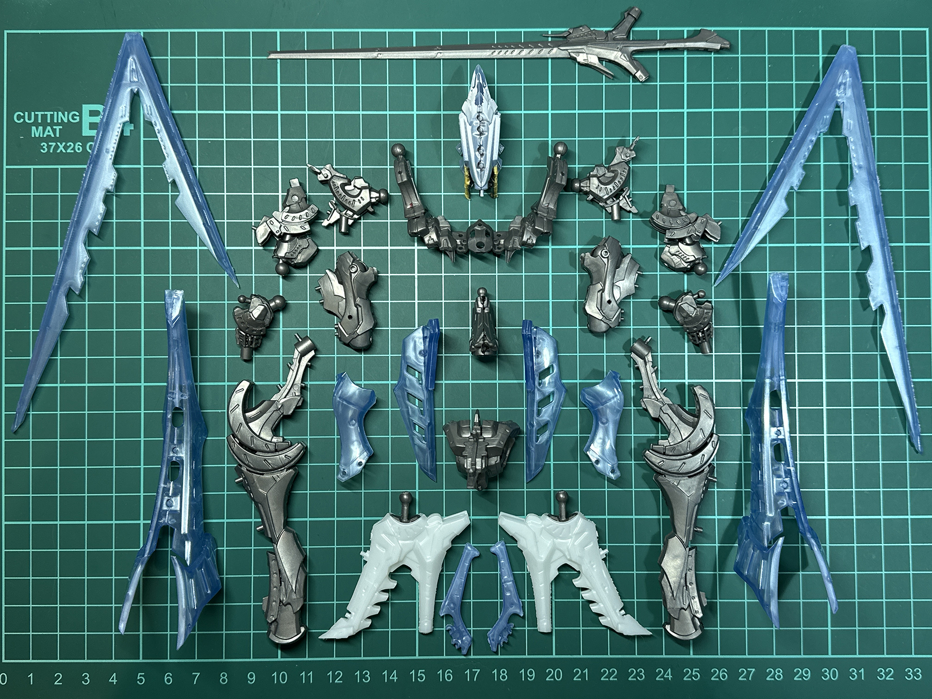 合わせ目処理を行なった各部パーツ。各部に合わせ目が発生します