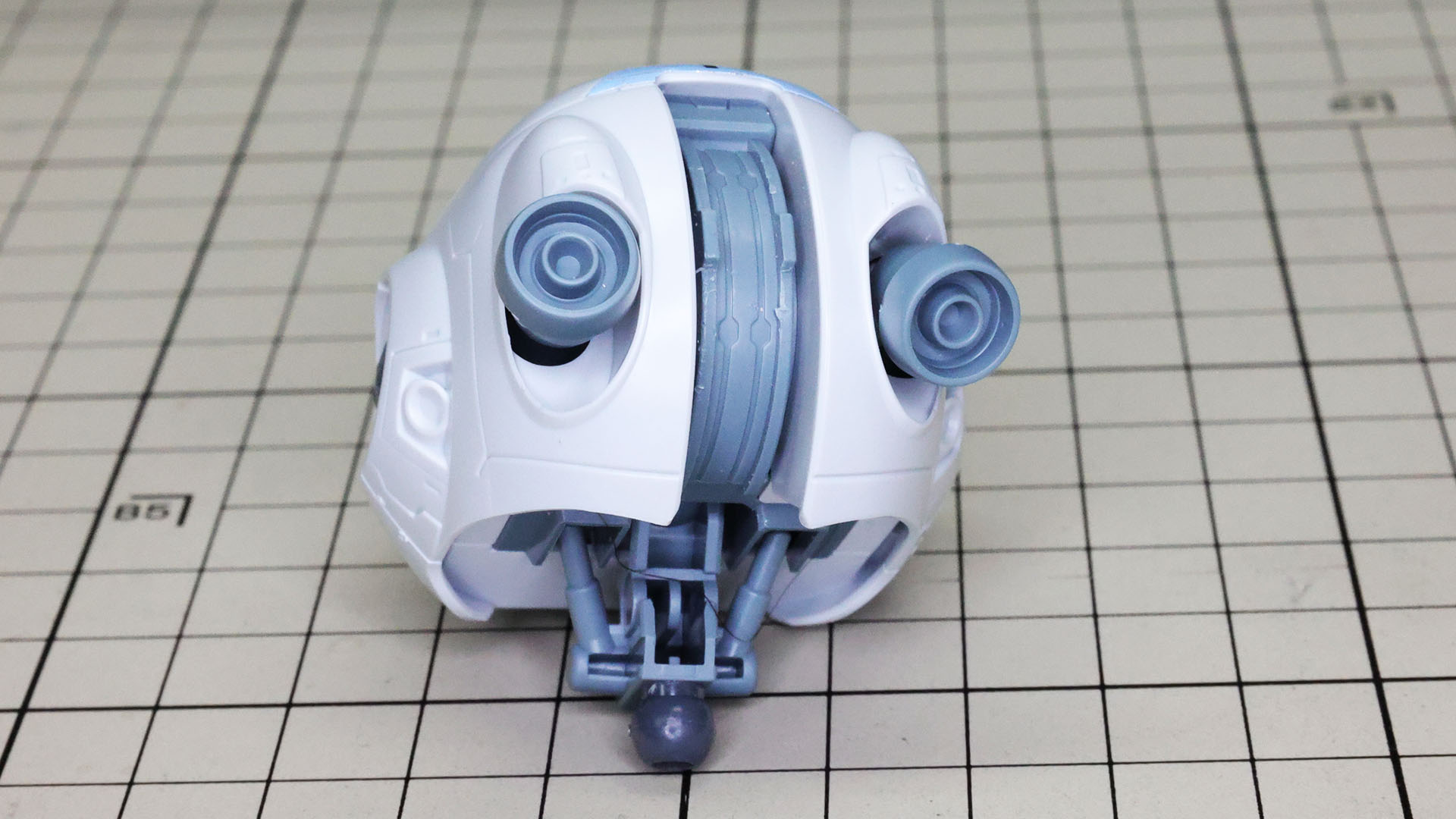 ノズルはボールジョイント接続である程度可動させられます