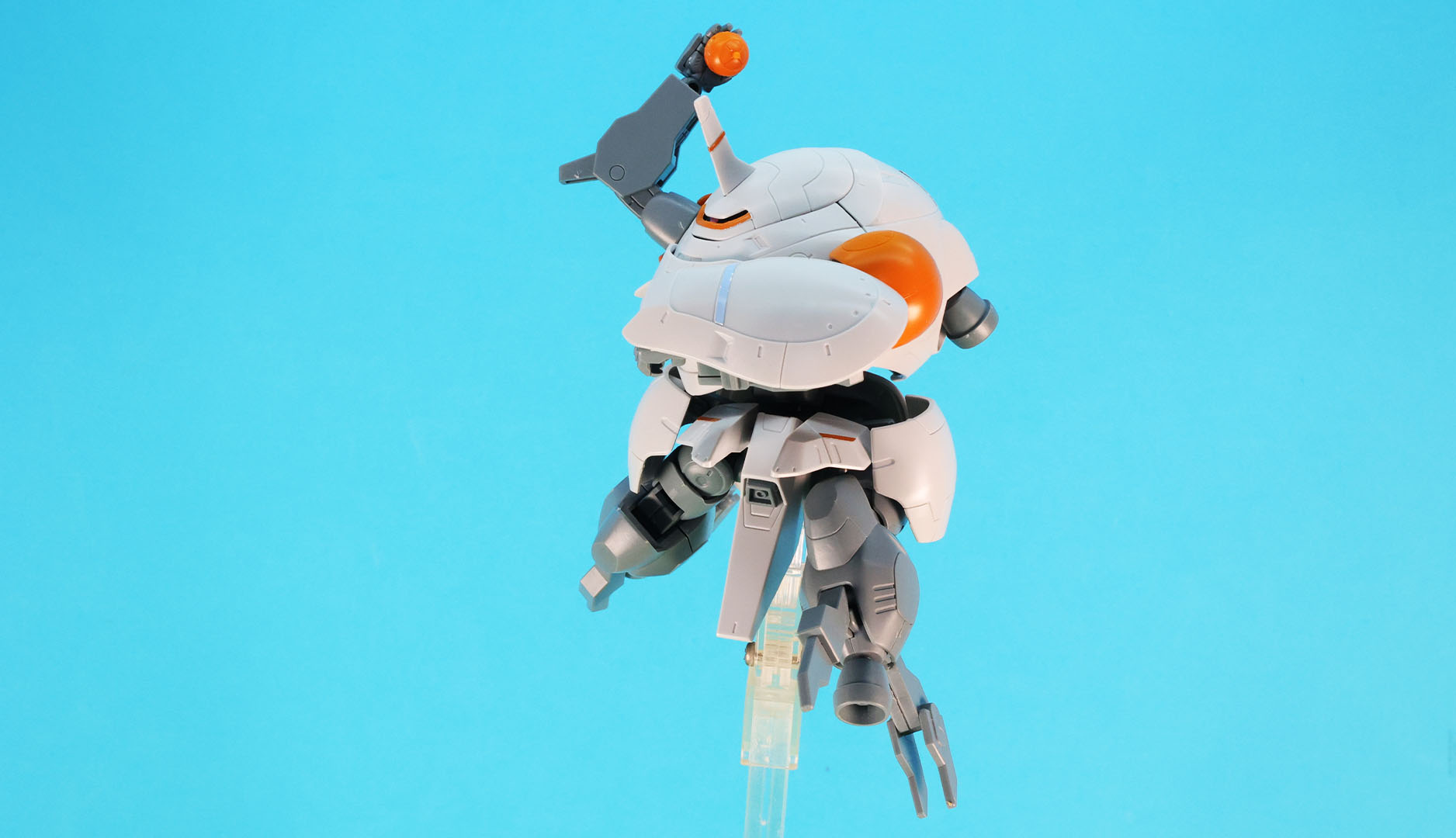 キットでは手榴弾を持たせられるハンドパーツが付属しています