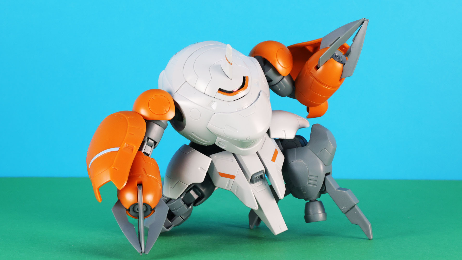 HGフォーマットの関節によって立膝もつけるなど、いろいろなシチュエーションを表現できます