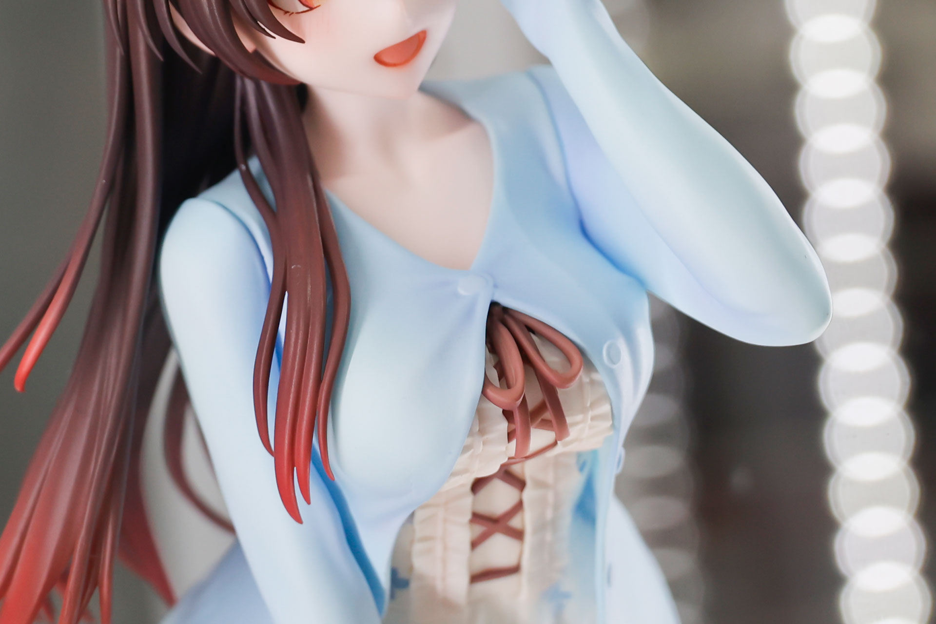 衣装の作りだけではなくシワも含めて再現されている