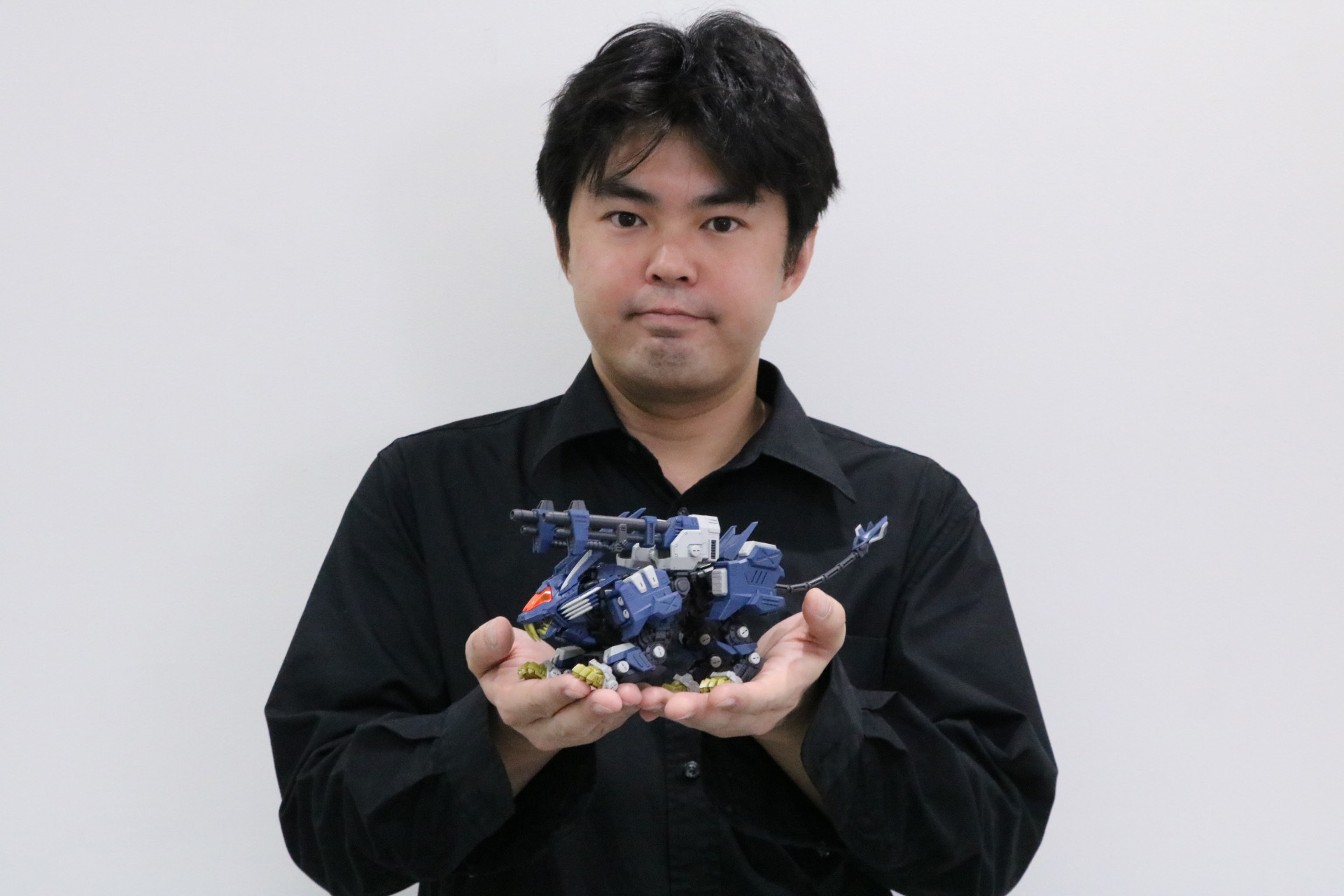 タカラトミー ホビーキャラクター事業室コレクター事業部の岡 宗志氏（右）