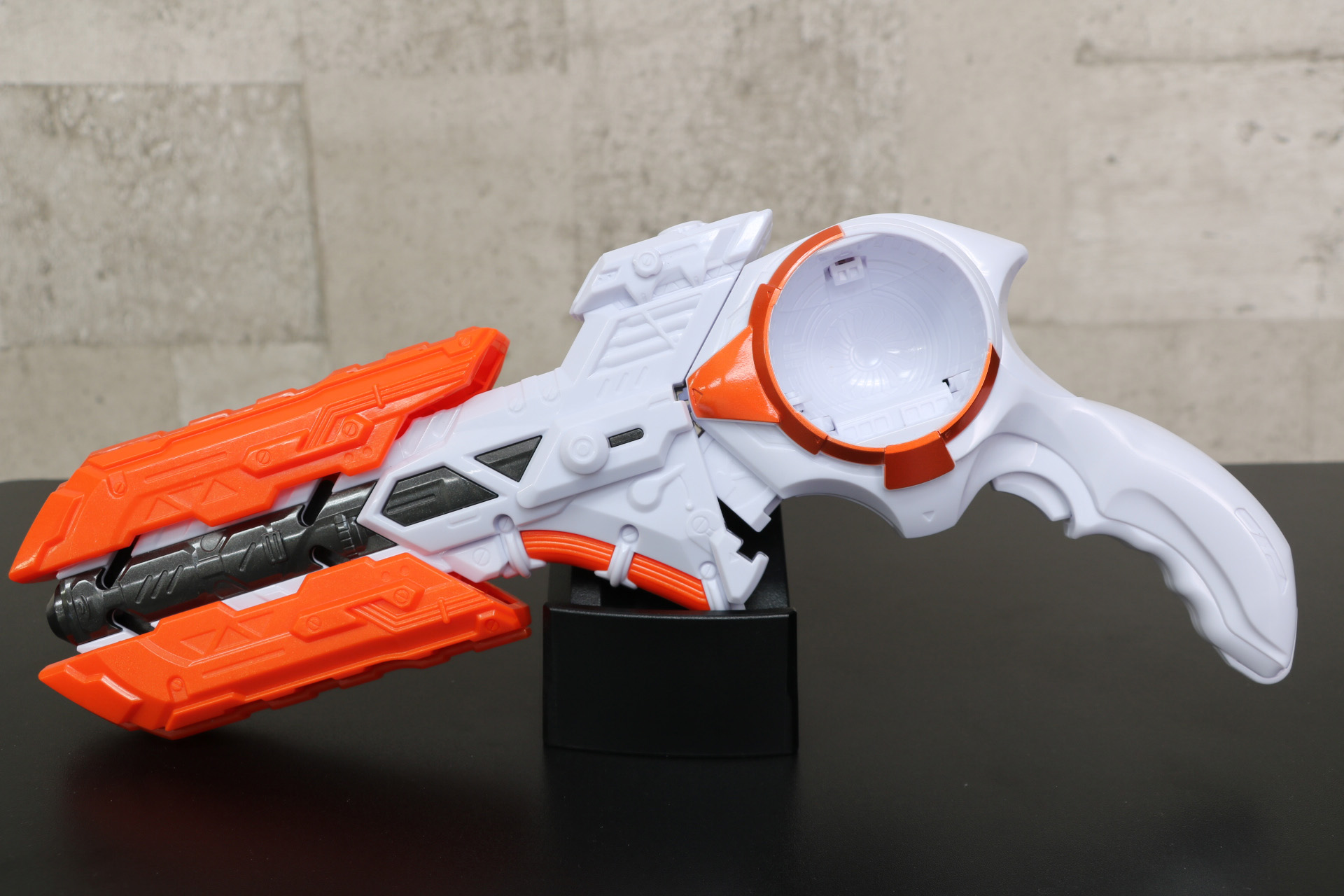 「DXブレイカムバスター」ランチャーモード