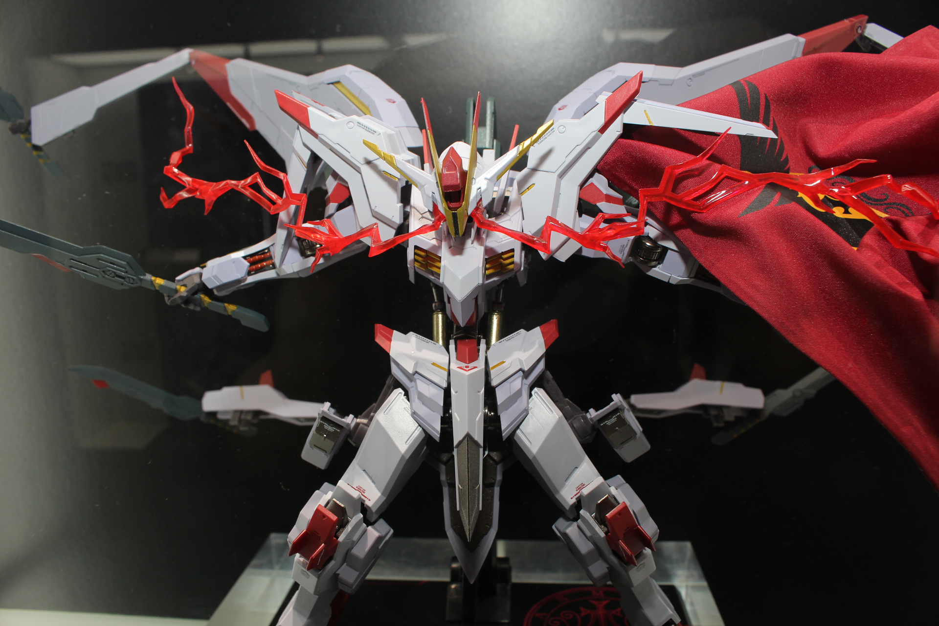 眼光エフェクトはアンテナパーツごと交換する仕様