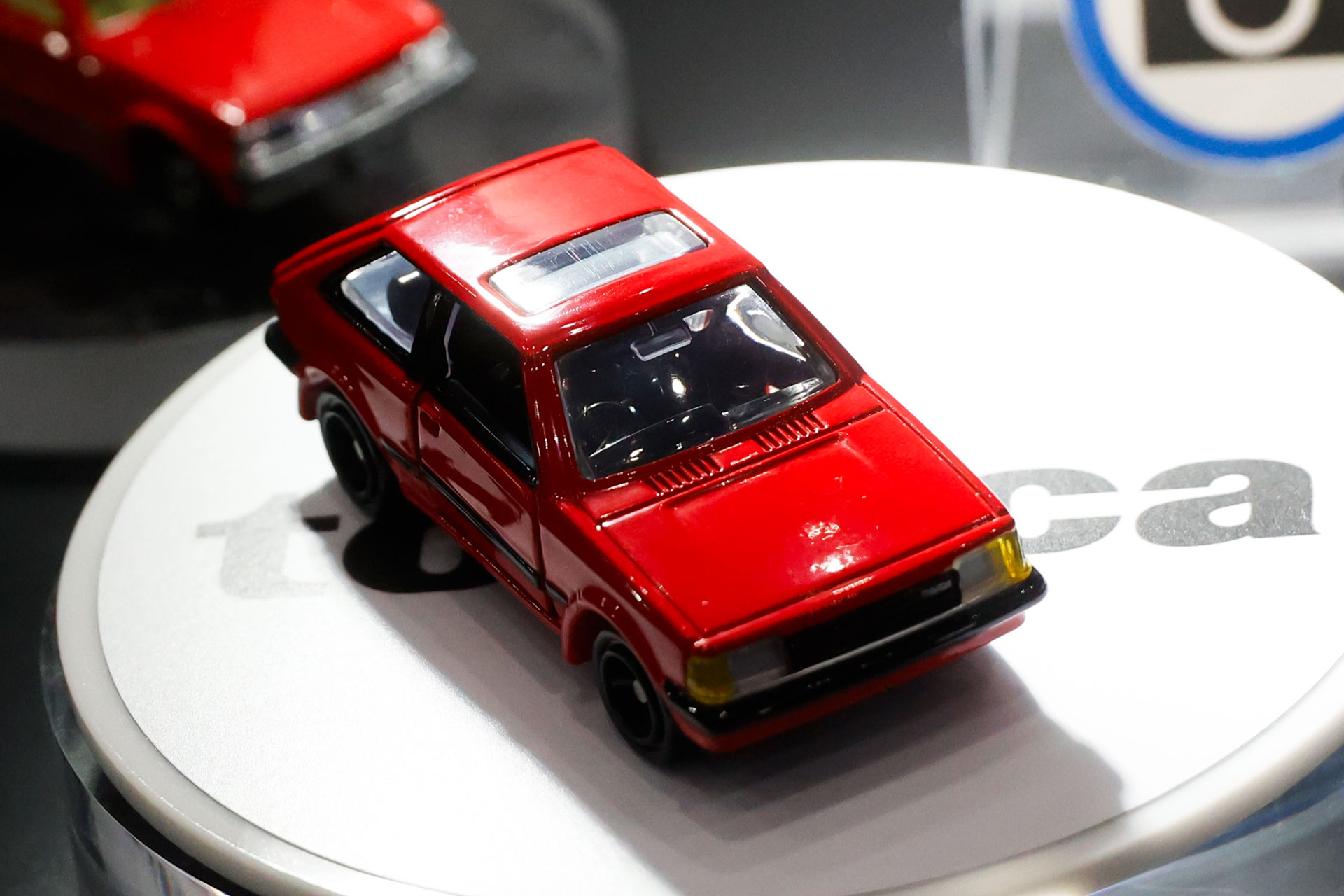 こちらは「マツダ ファミリア 1500XG」