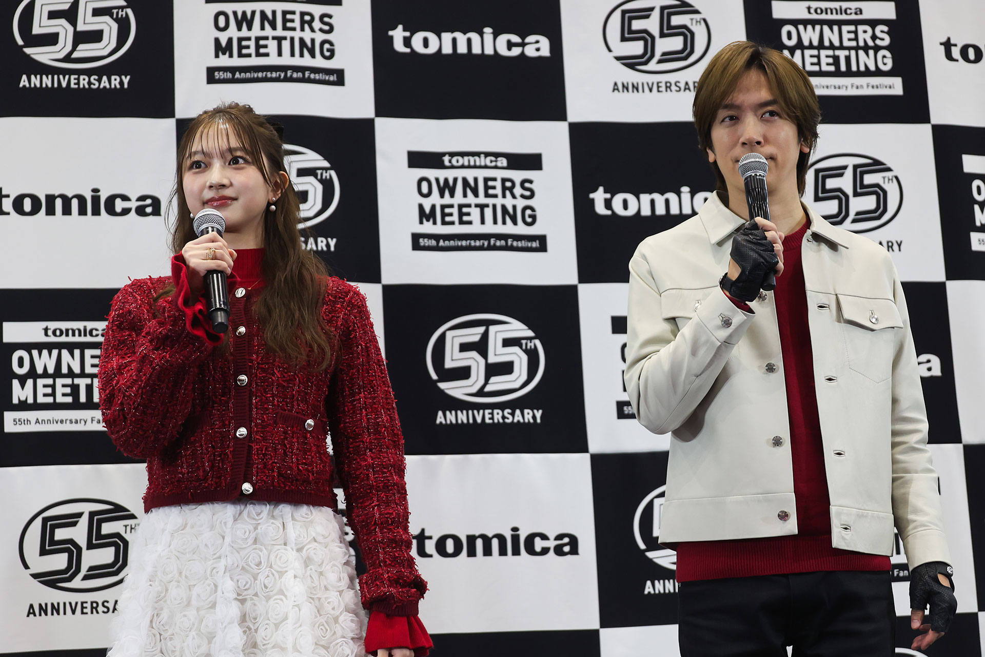 写真左から、佐藤和奏さんとDAIGOさん