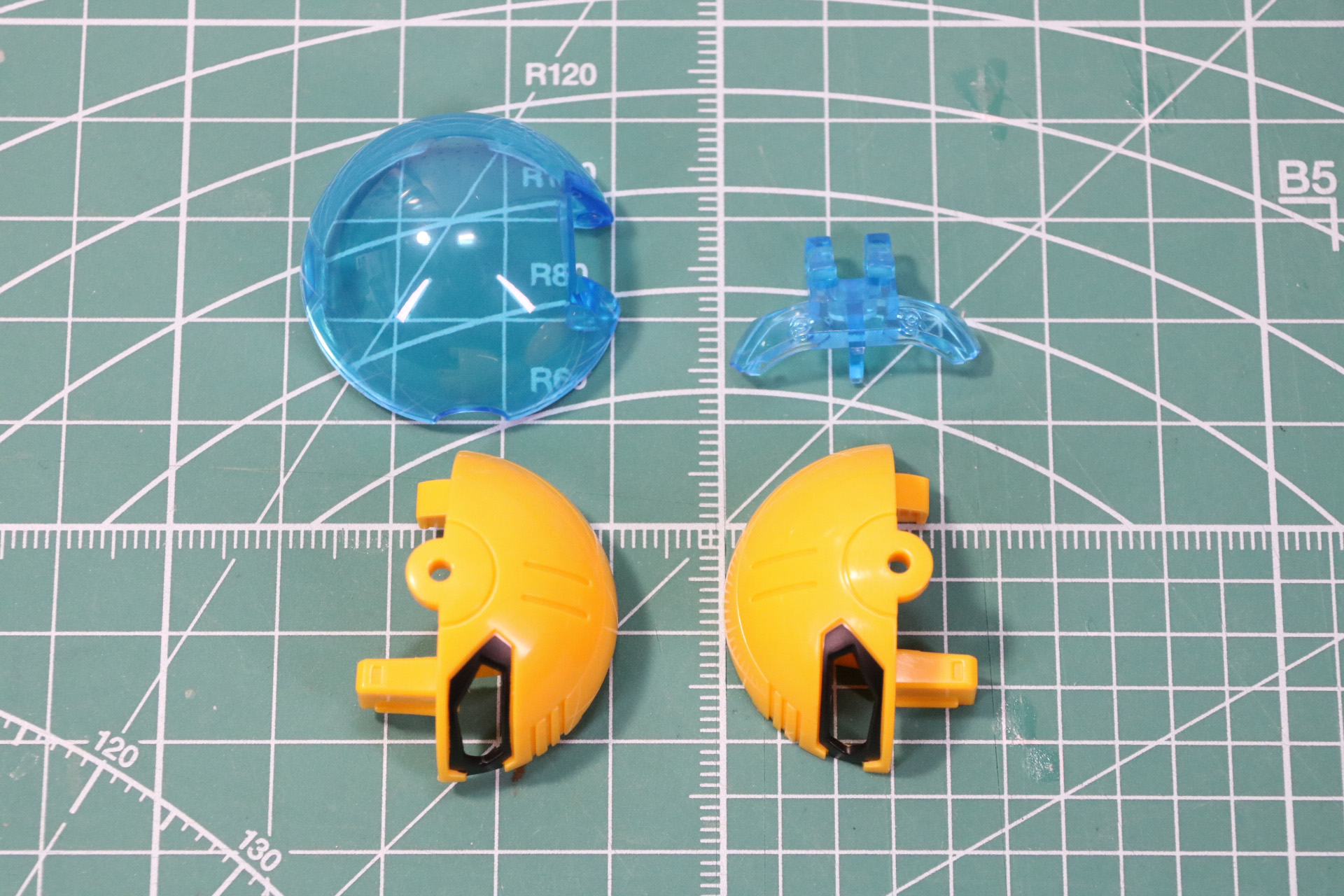 コックピットにシールを貼る