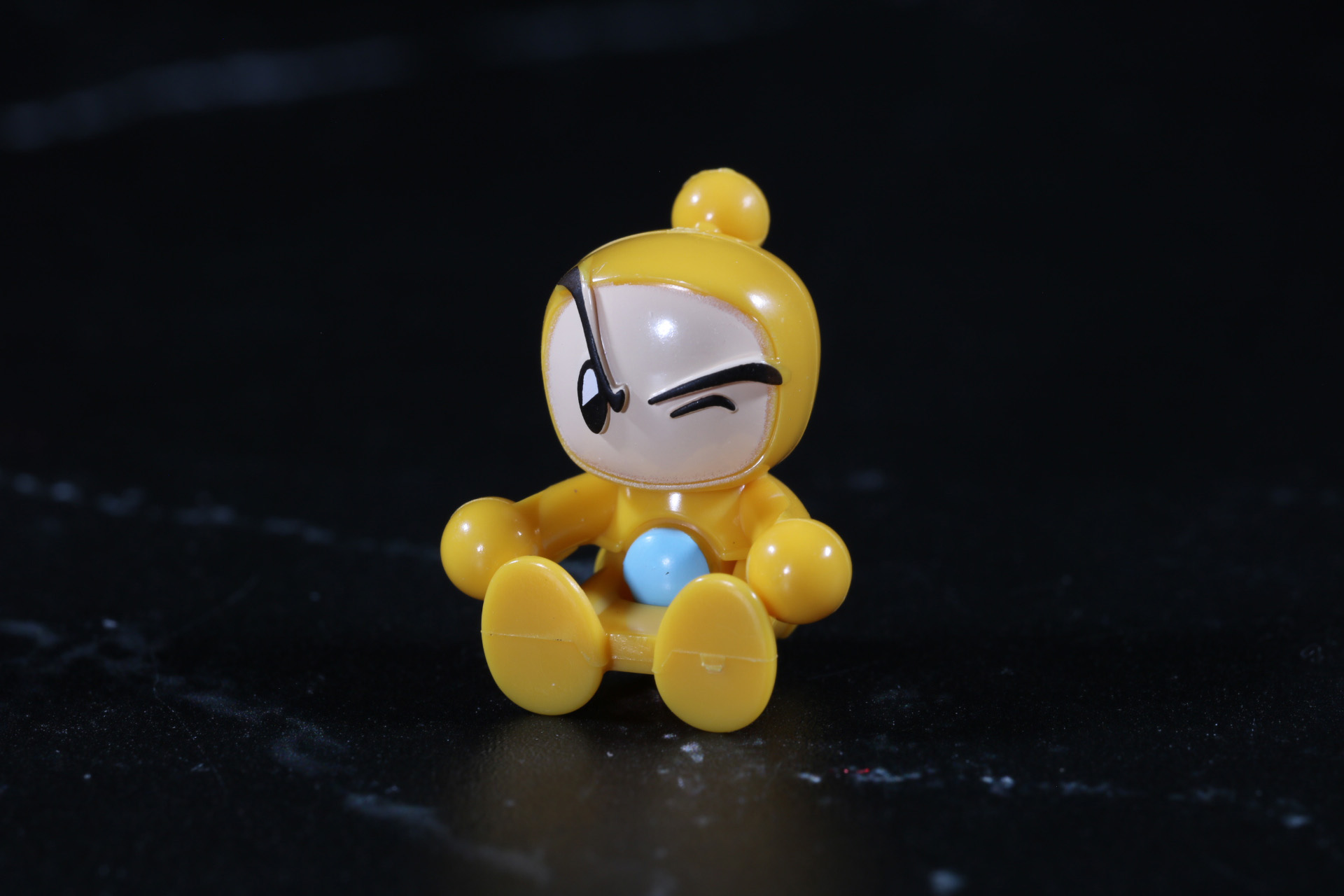 コックピット搭乗時の座った姿勢にすることが可能