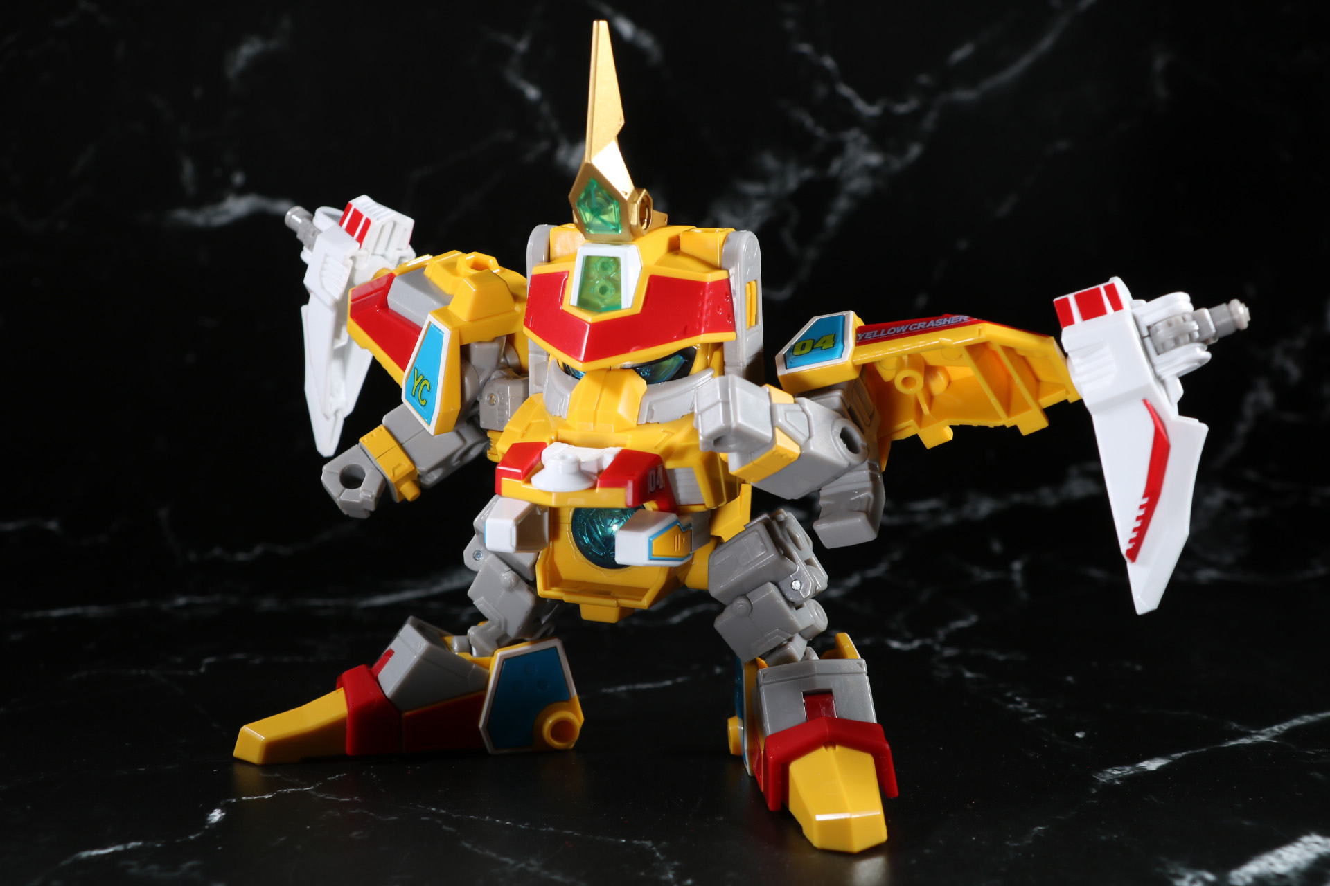 手足の可動で様々なポージングが可能