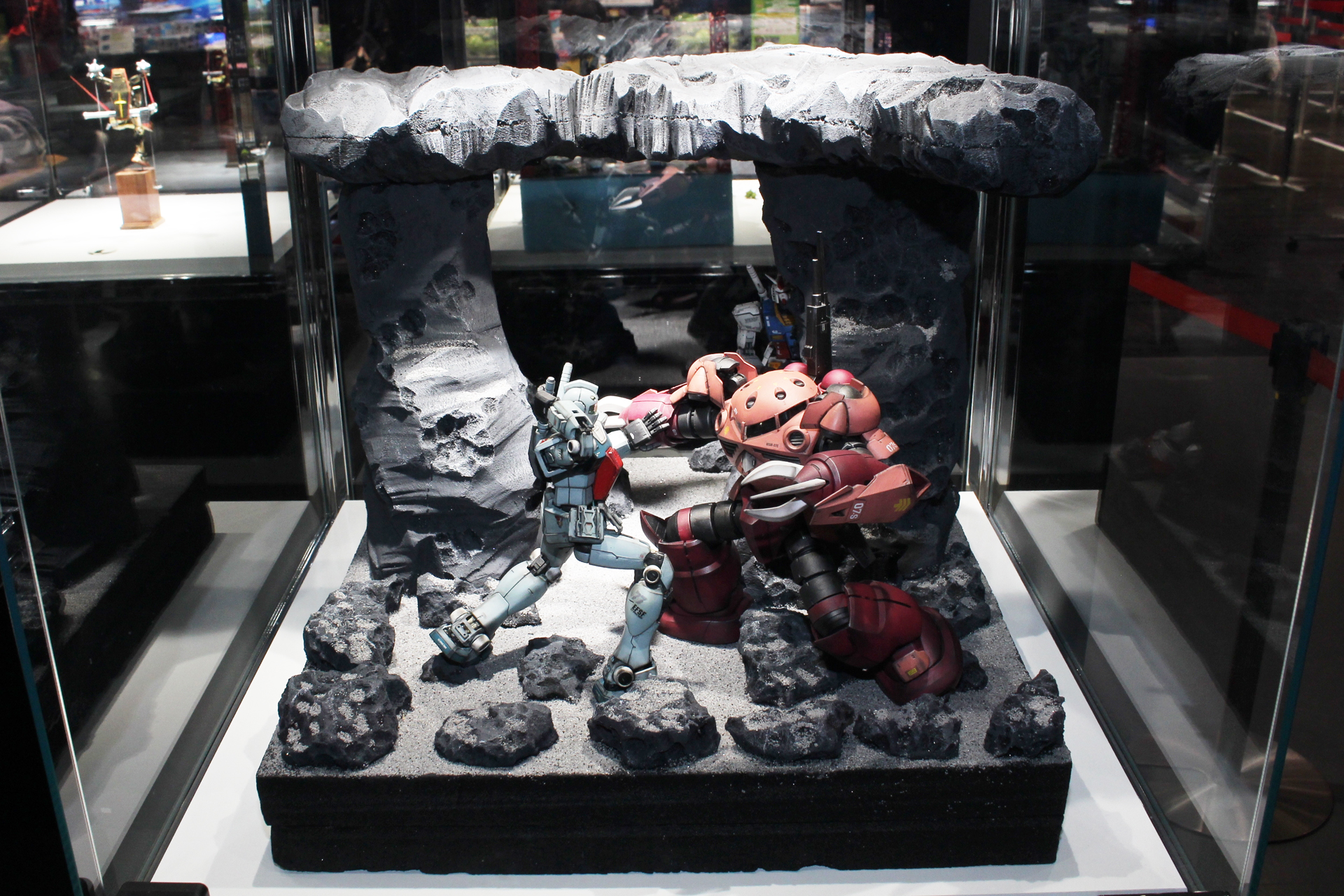 ジャブローでは散らない！／ガンプラまな君／HGUC 1/144 RGM-79 ジム他