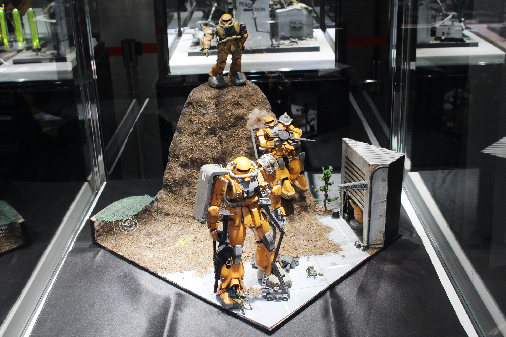 MS搭乗員養成所／nana／MG 1/100 MS-06S ザクII他