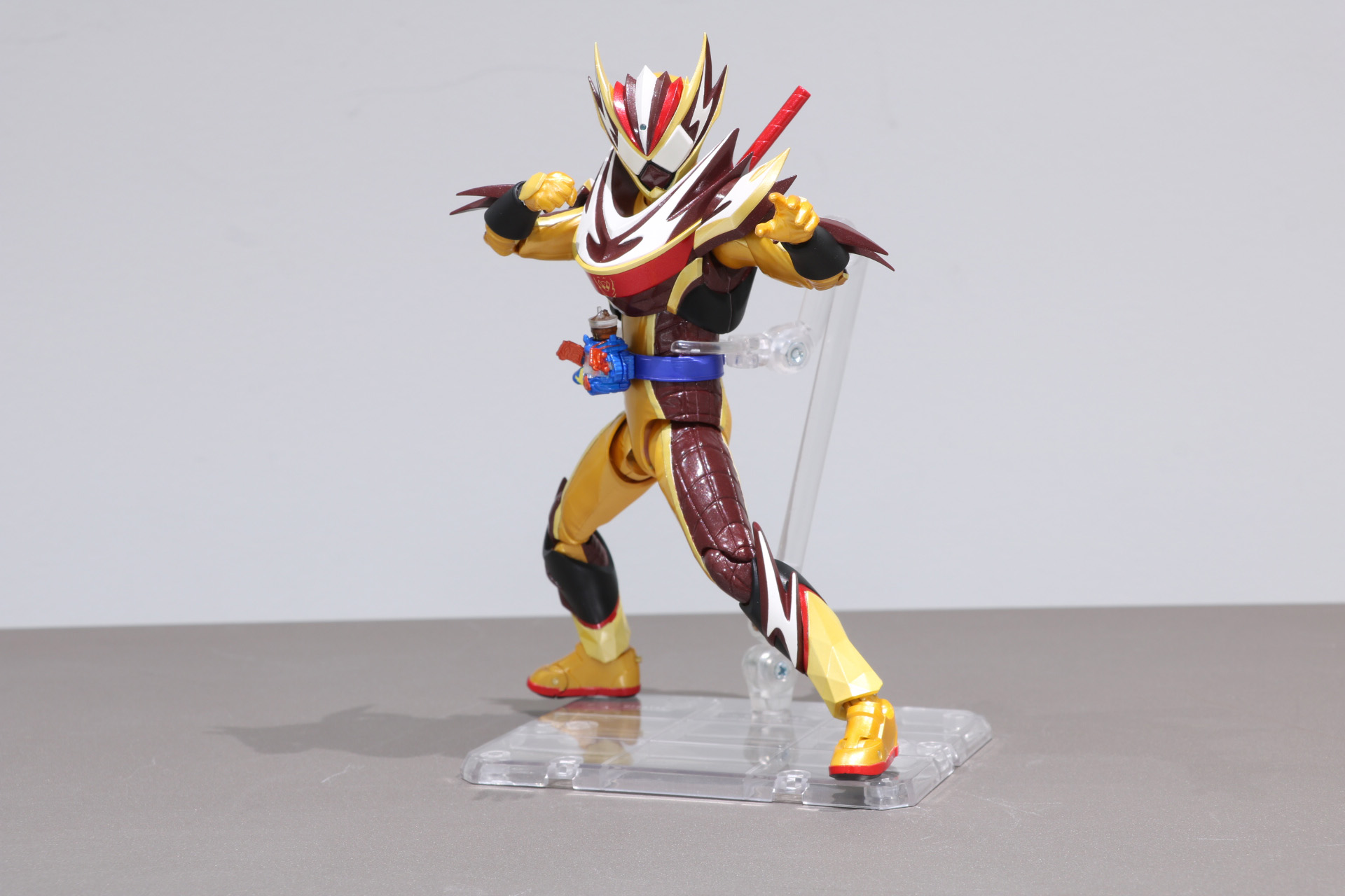 「S.H.Figuarts 仮面ライダーヴァレン フラッペカスタム」