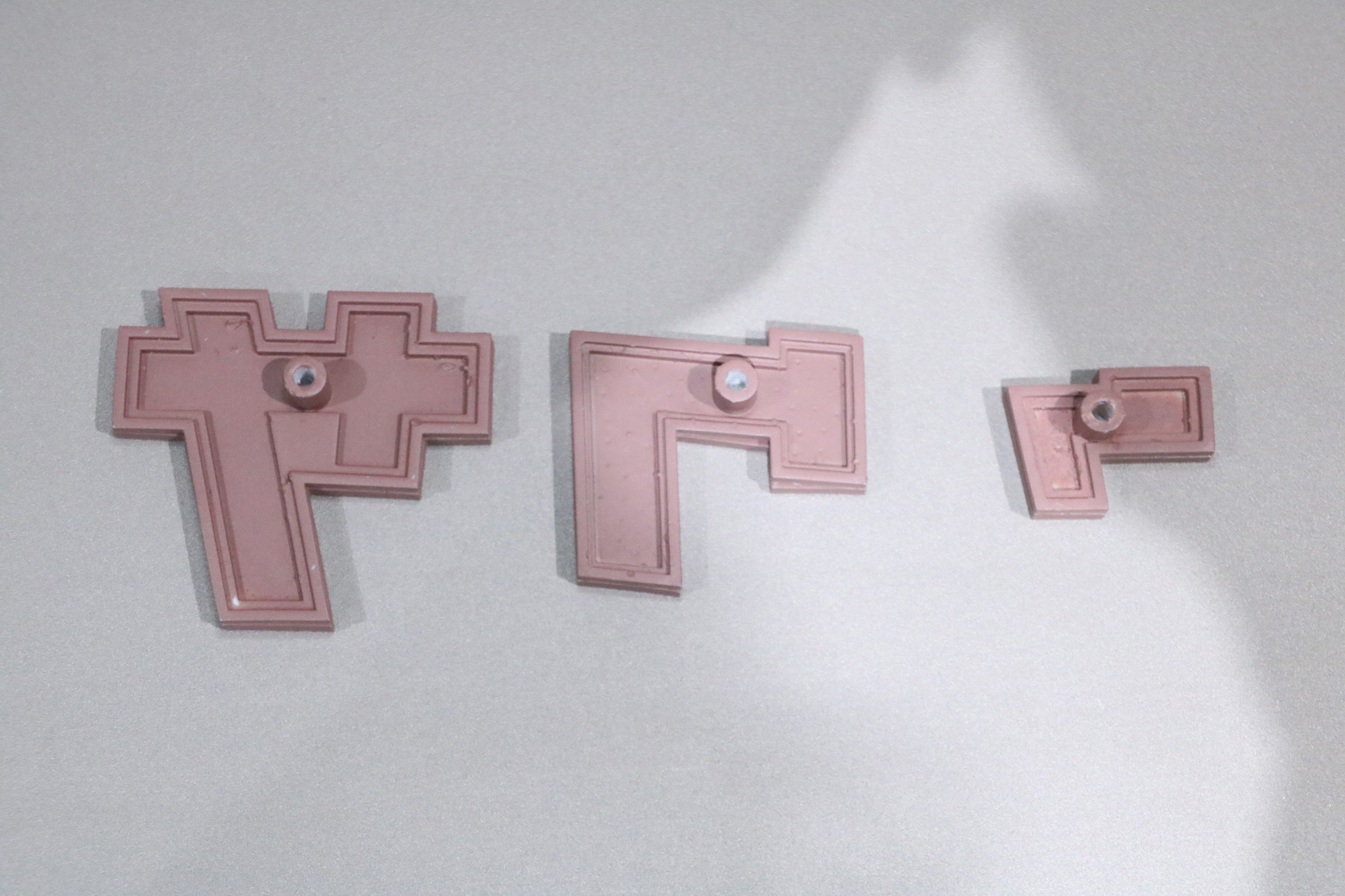 裏面にはジョイントが設けられ、別売りの「魂STAGE」につけてディスプレイも可能