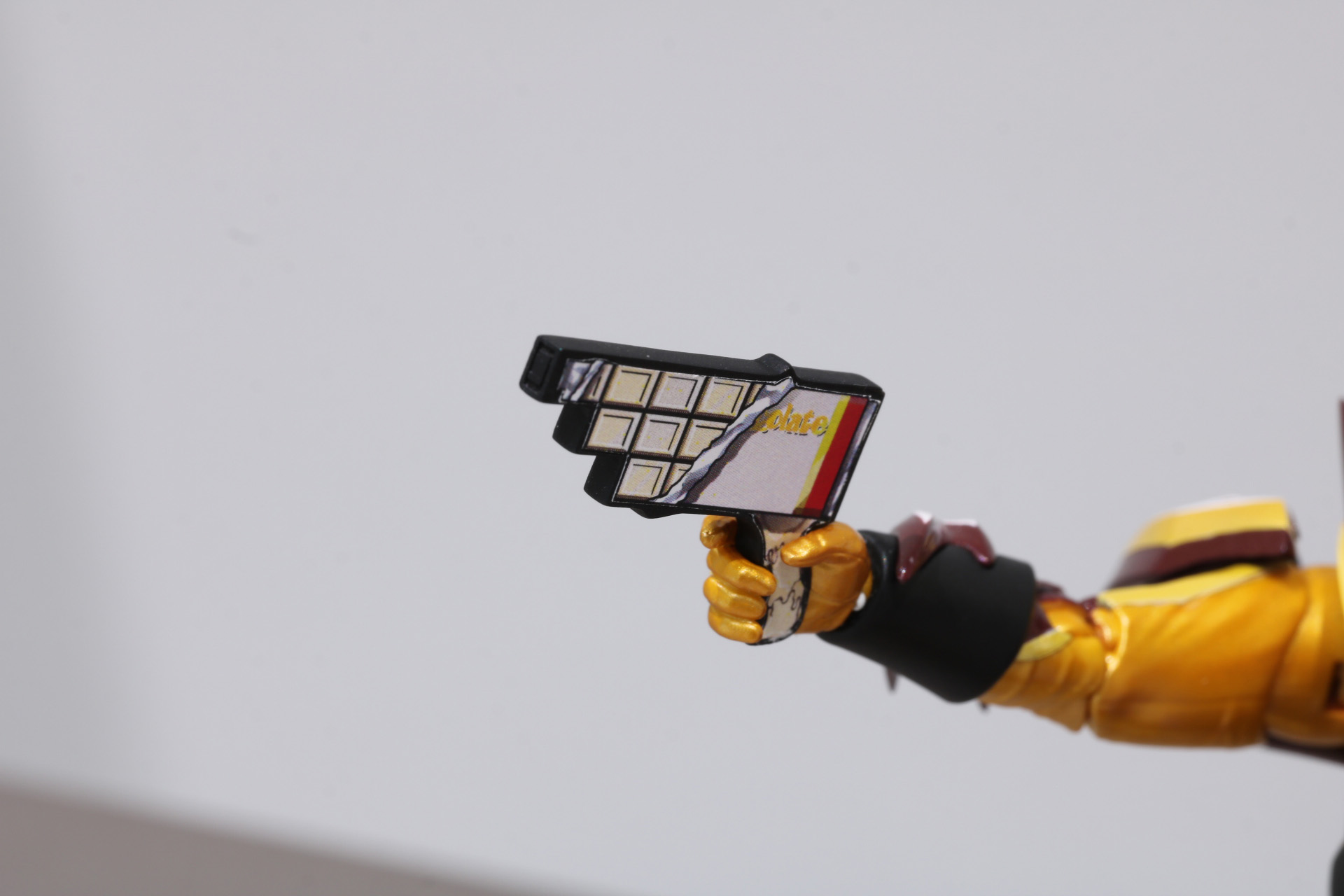 チョコドンガンは新規造形で板チョコのようなデザインが再現されている